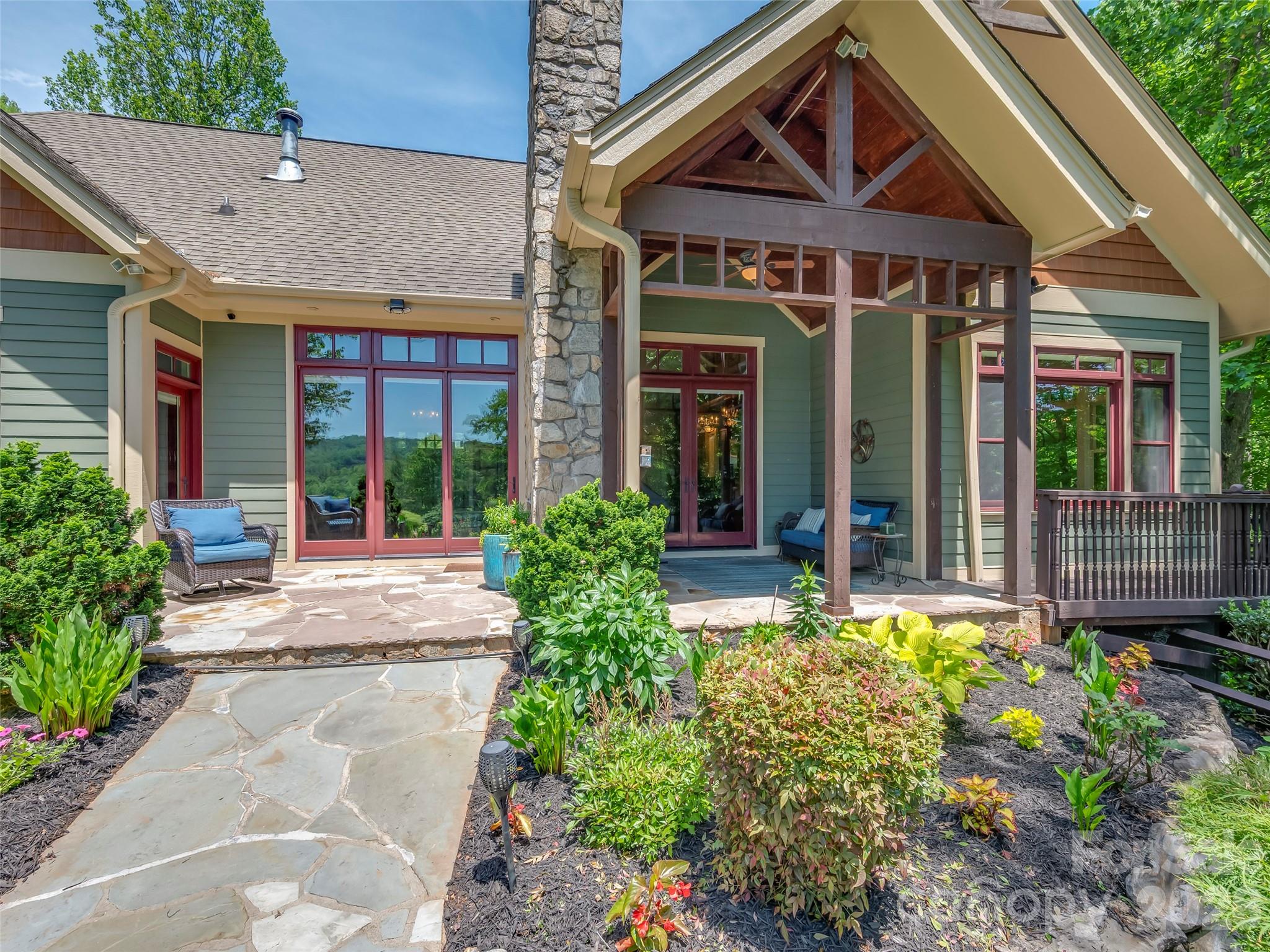 main property photo 14