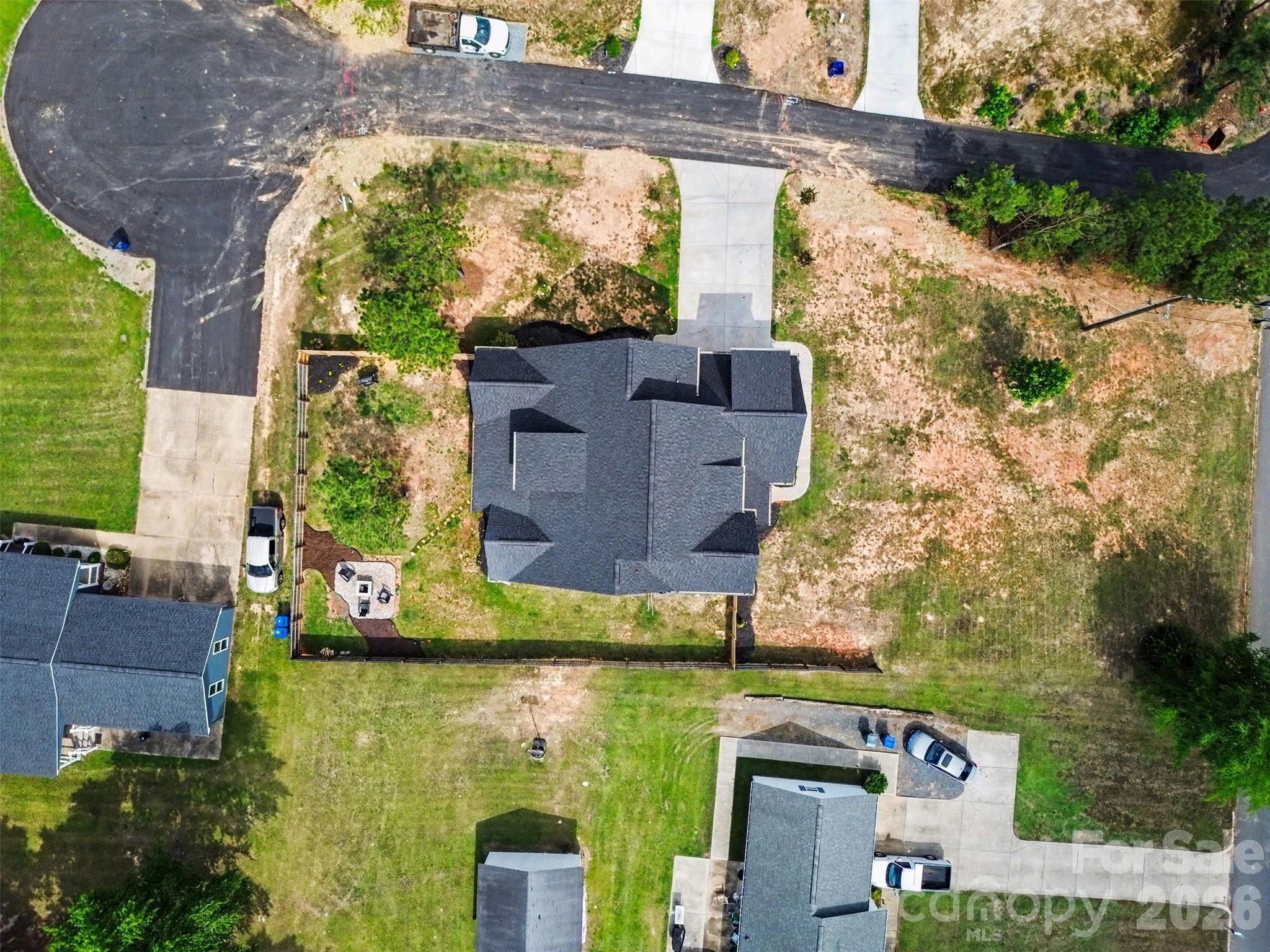 main property photo 28