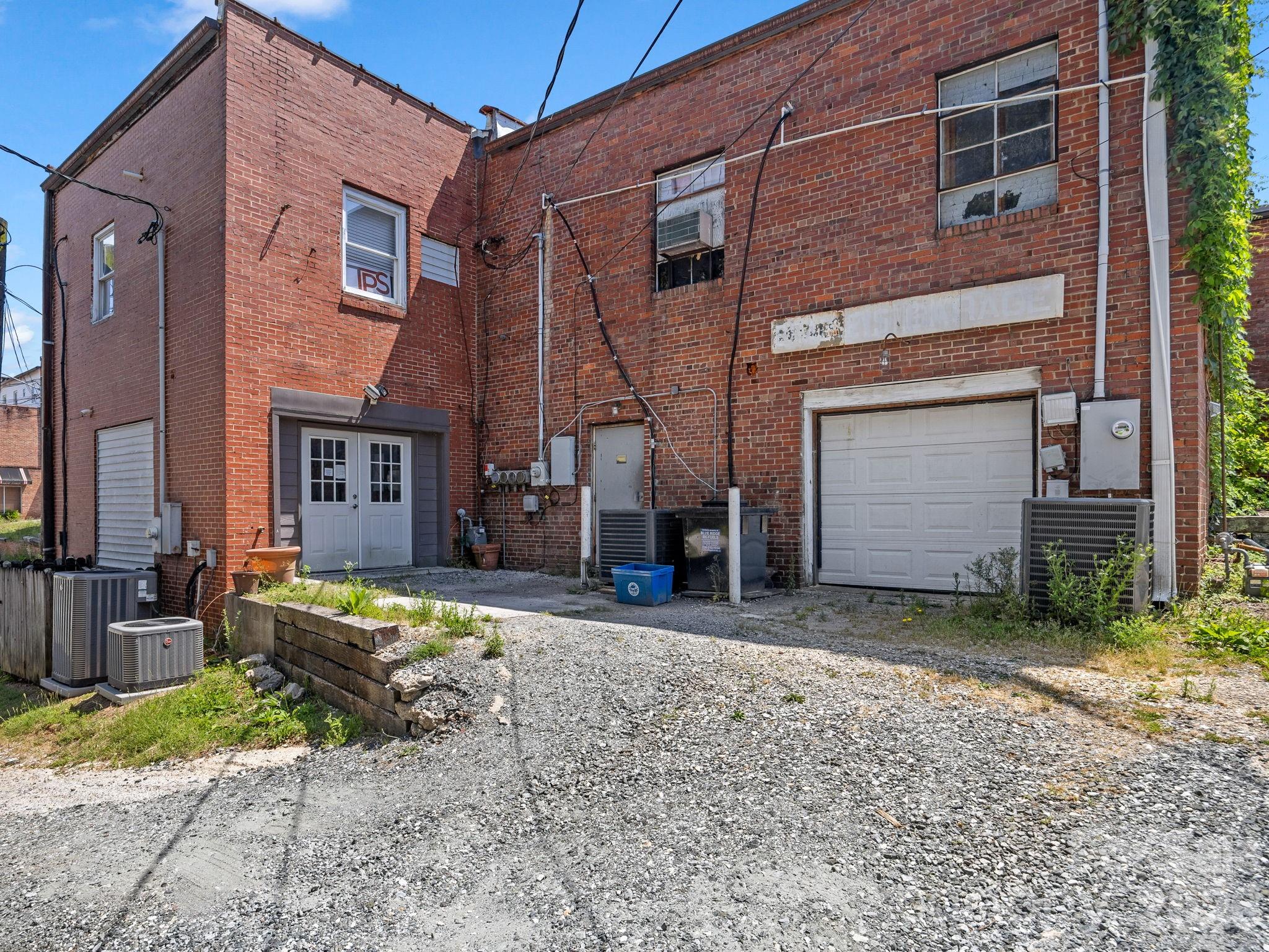 main property photo 31
