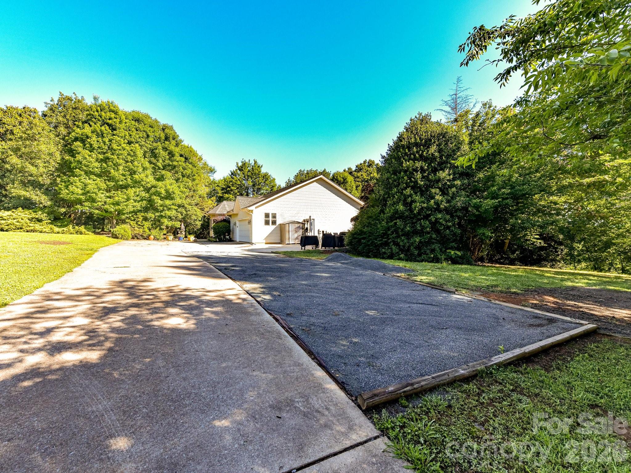 main property photo 45