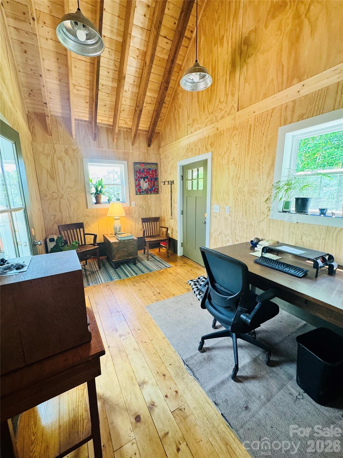 main property photo 10