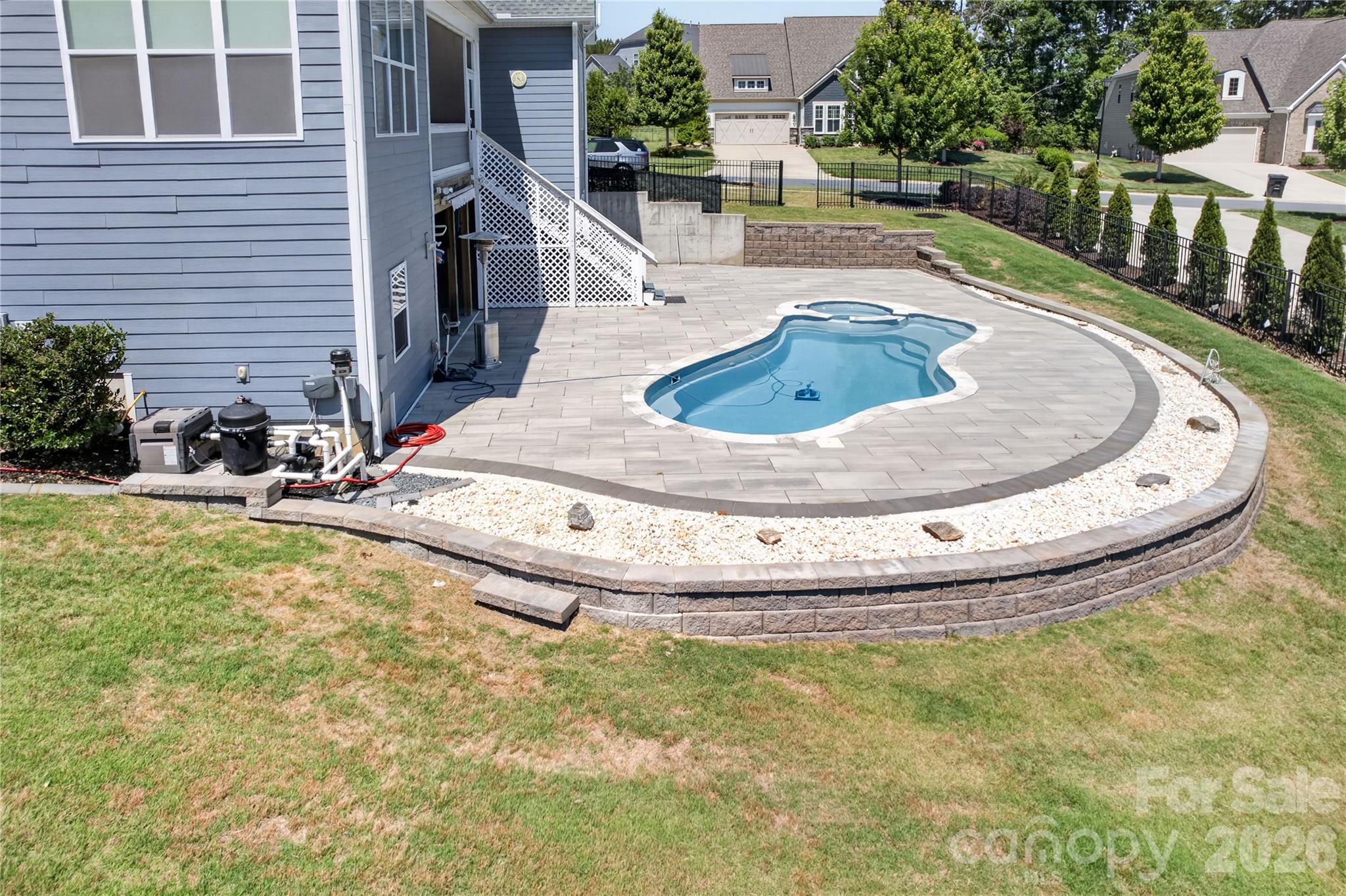 main property photo 45