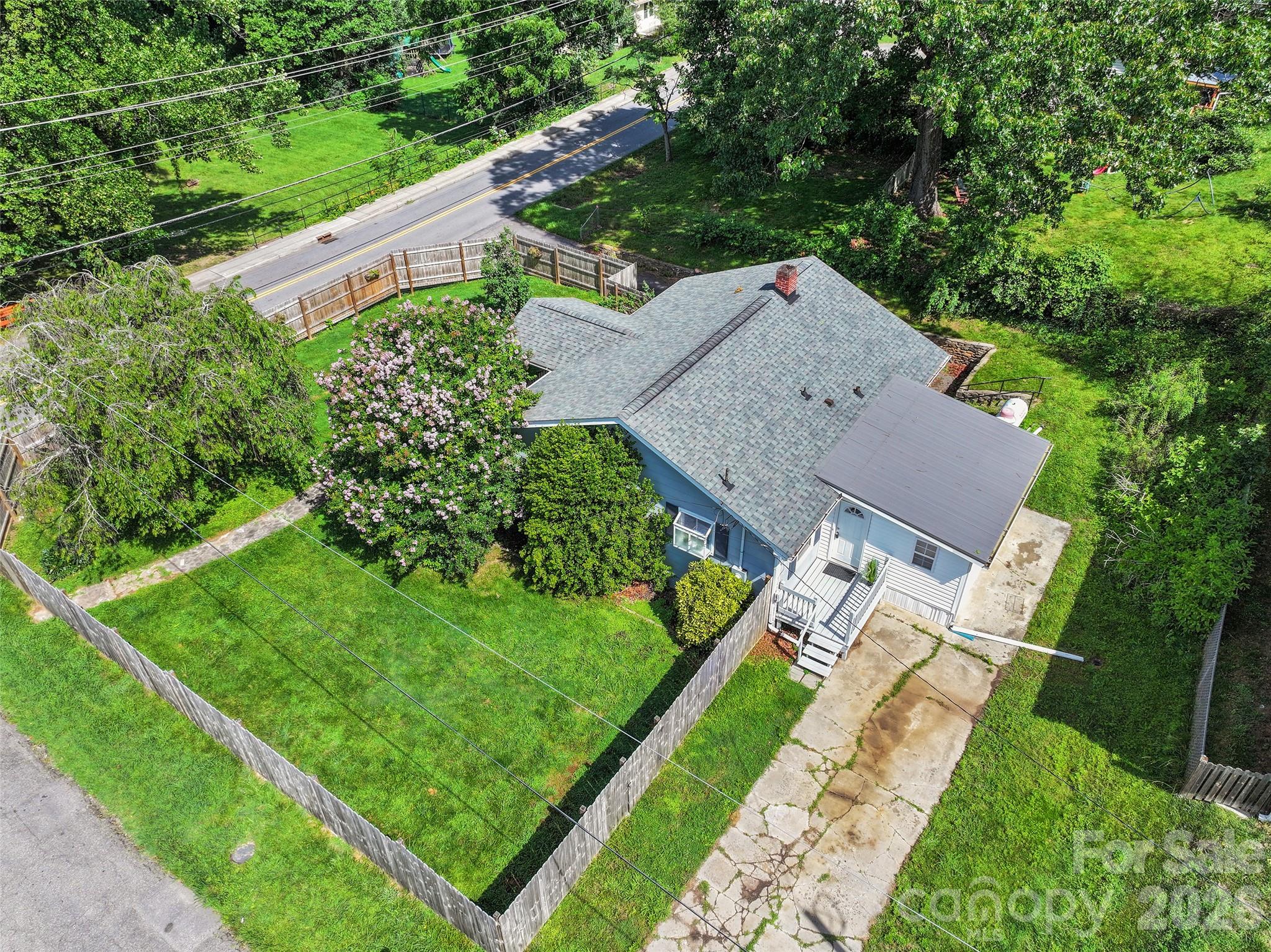 main property photo 27