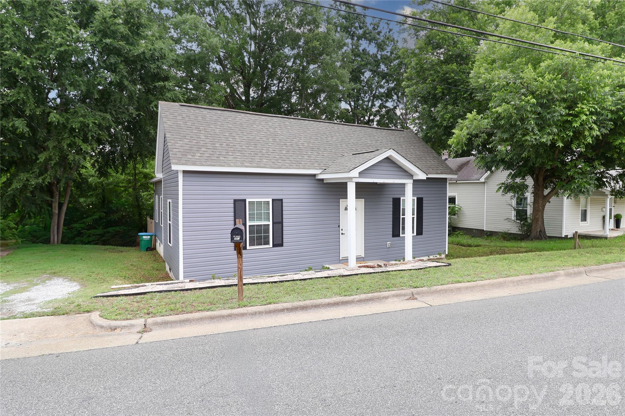 main property photo 40