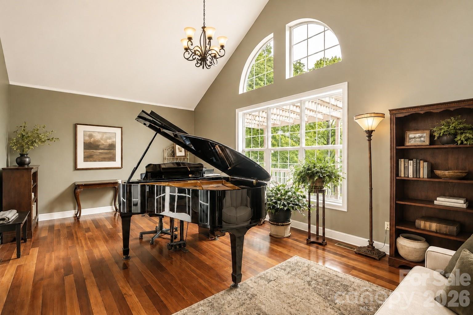 main property photo 4