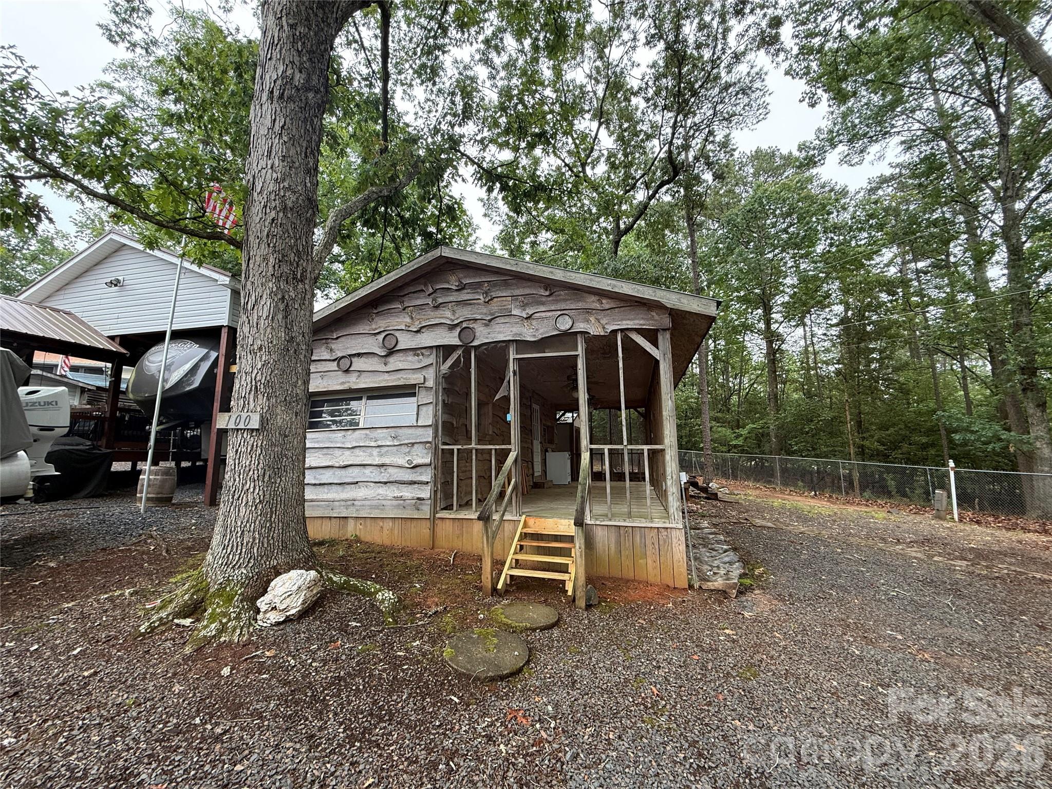 main property photo 26
