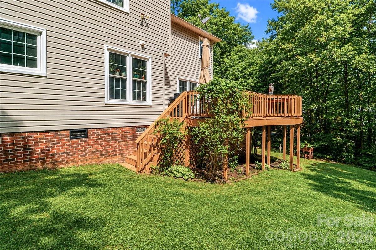 main property photo 32