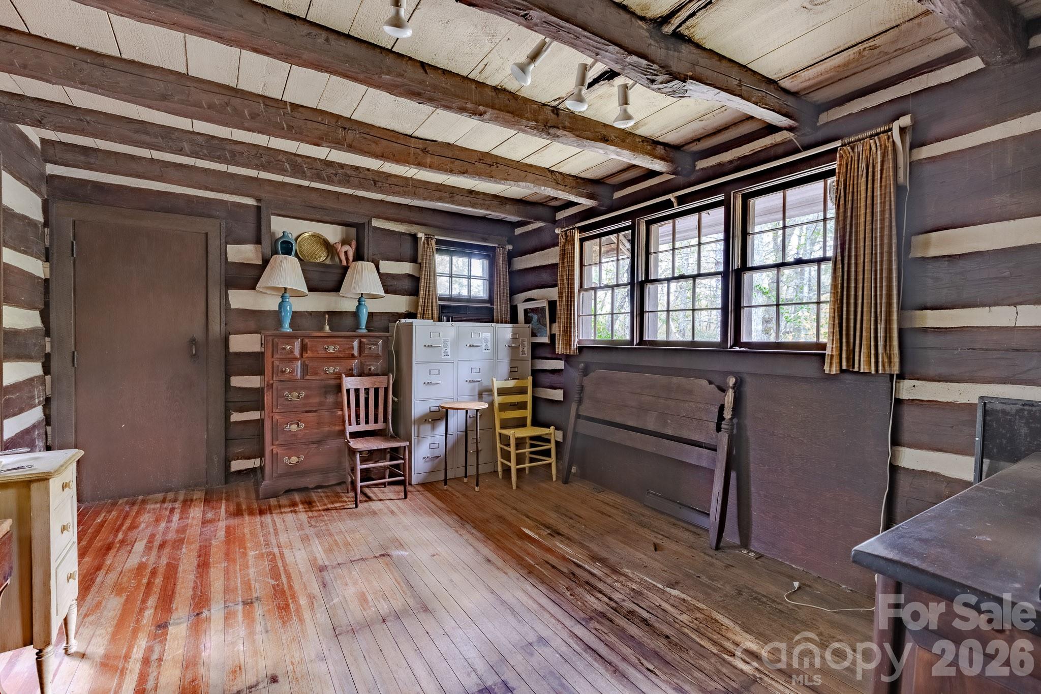 main property photo 16