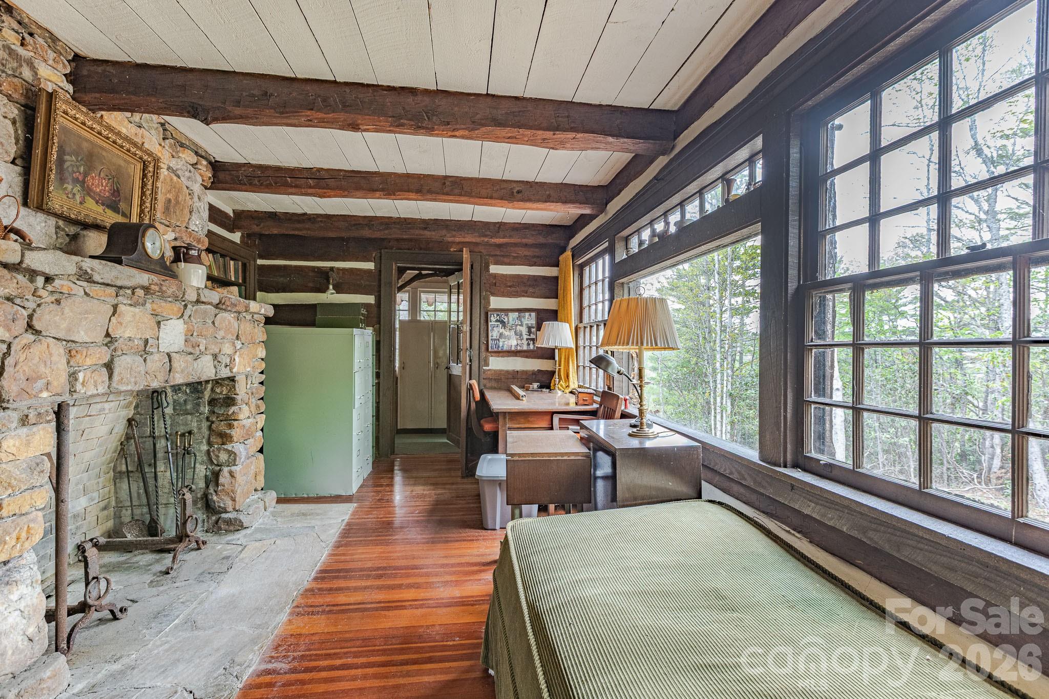 main property photo 17