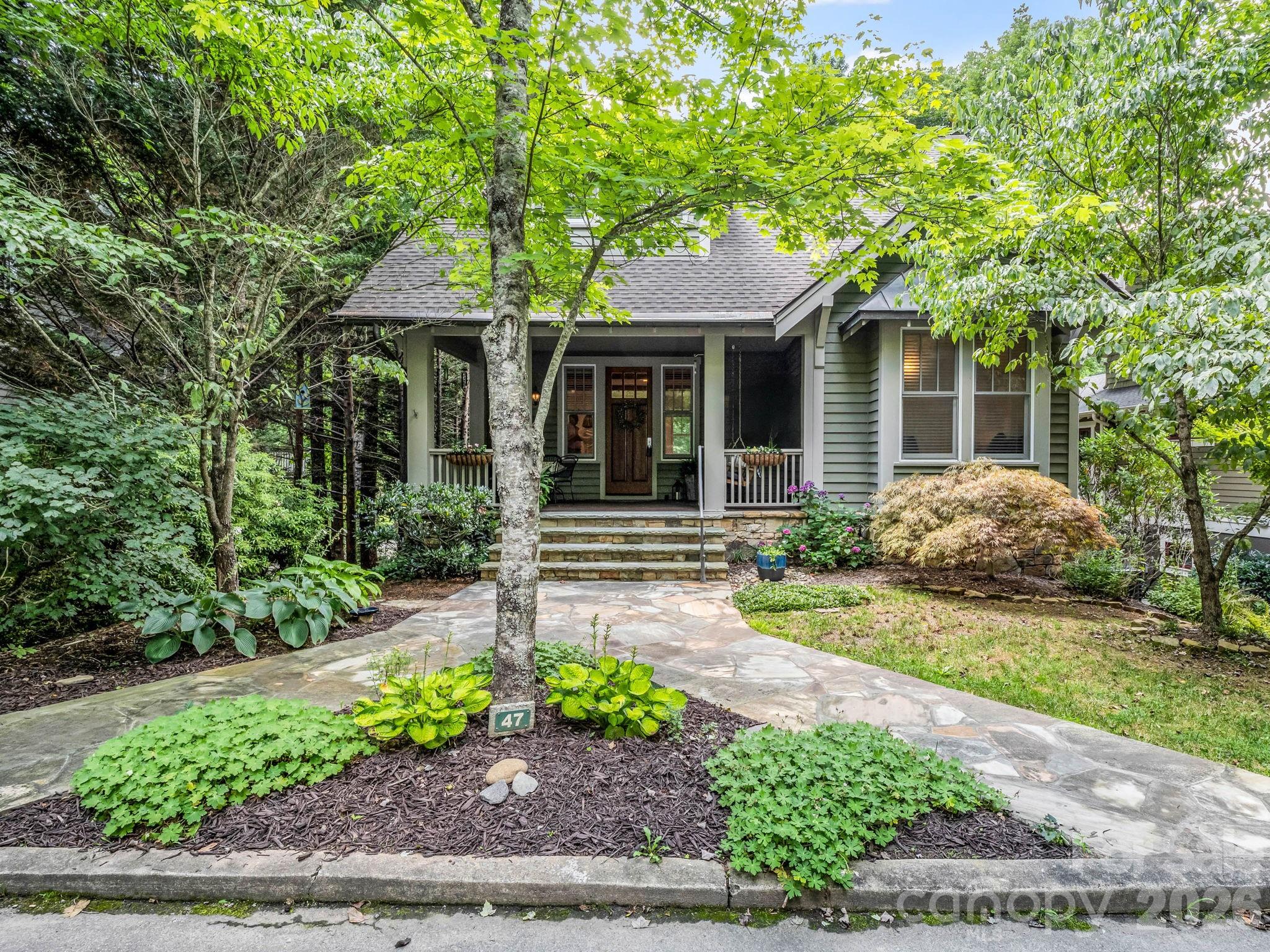 main property photo 6