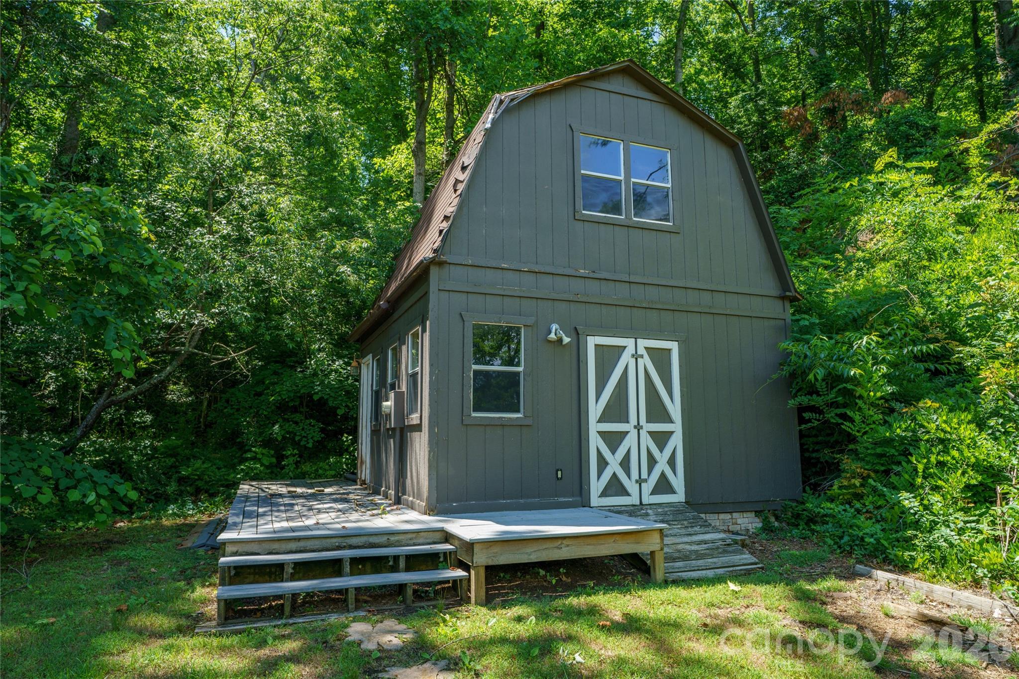 main property photo 39
