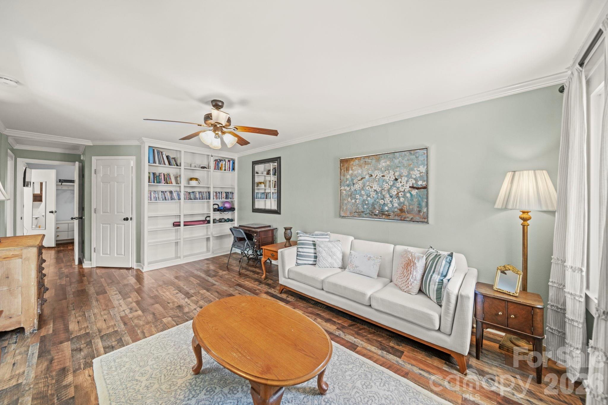 main property photo 7