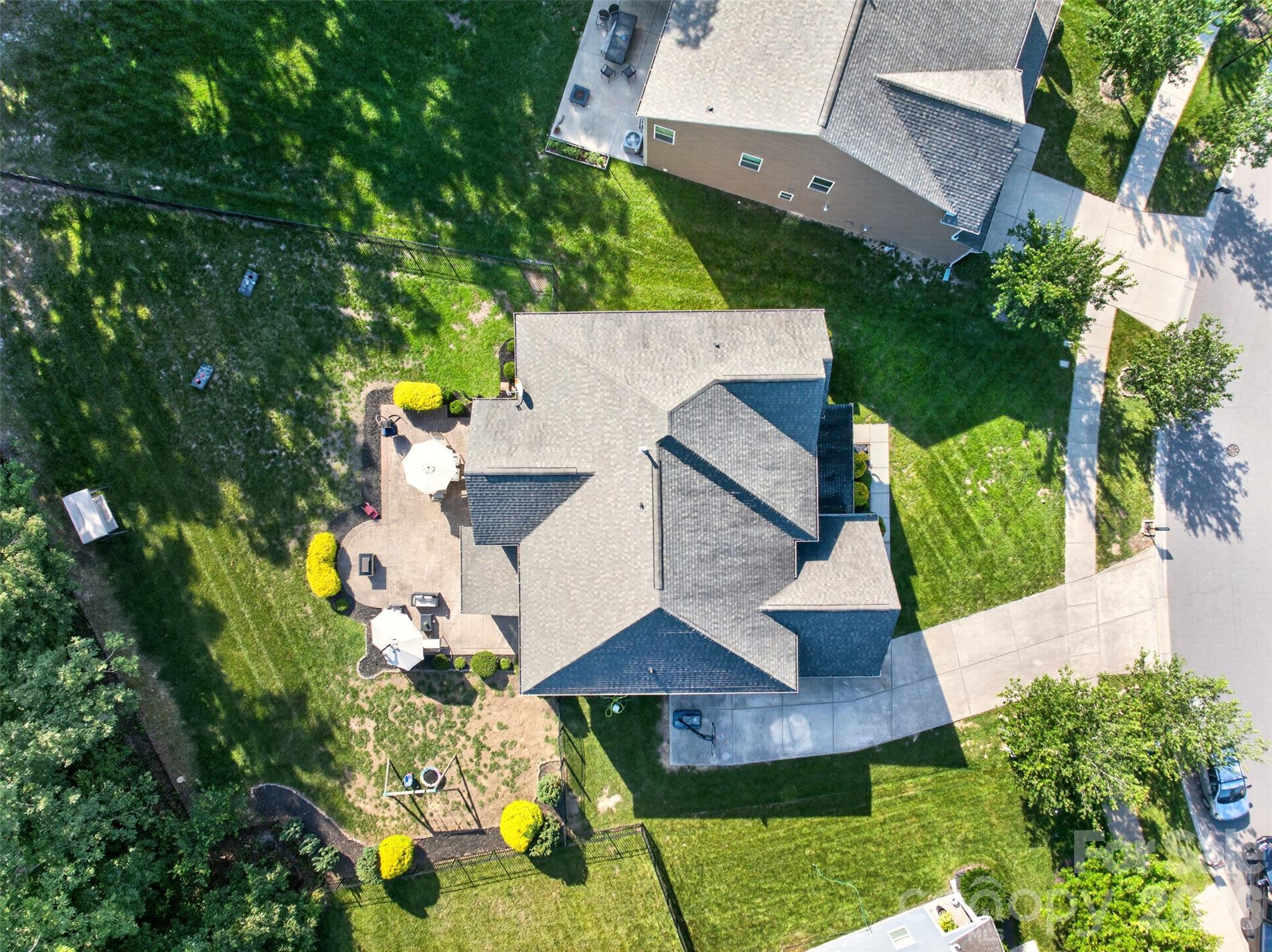 main property photo 43