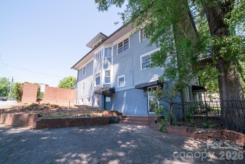 main property photo 40