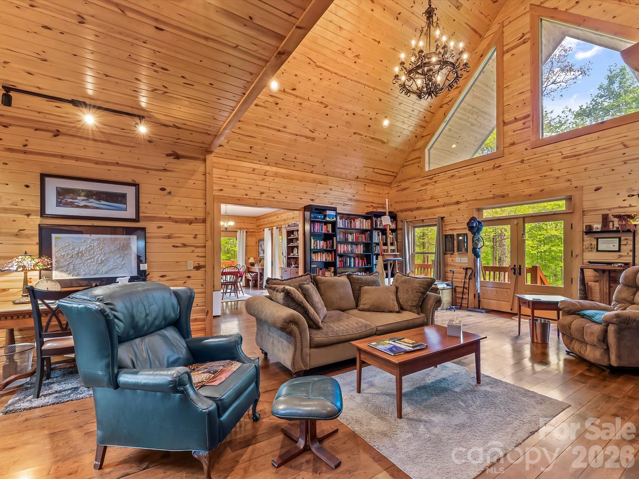main property photo 10