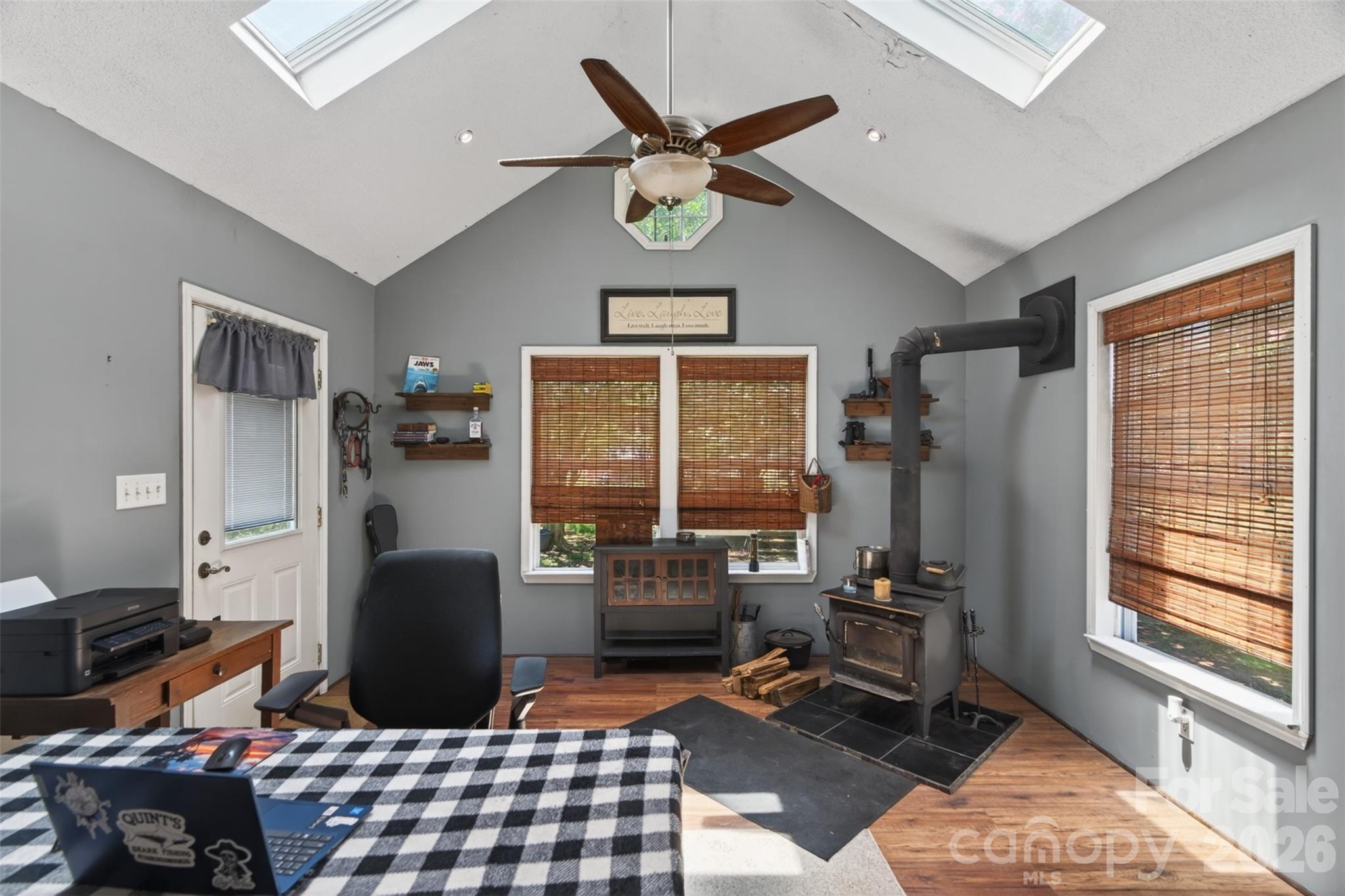 main property photo 20