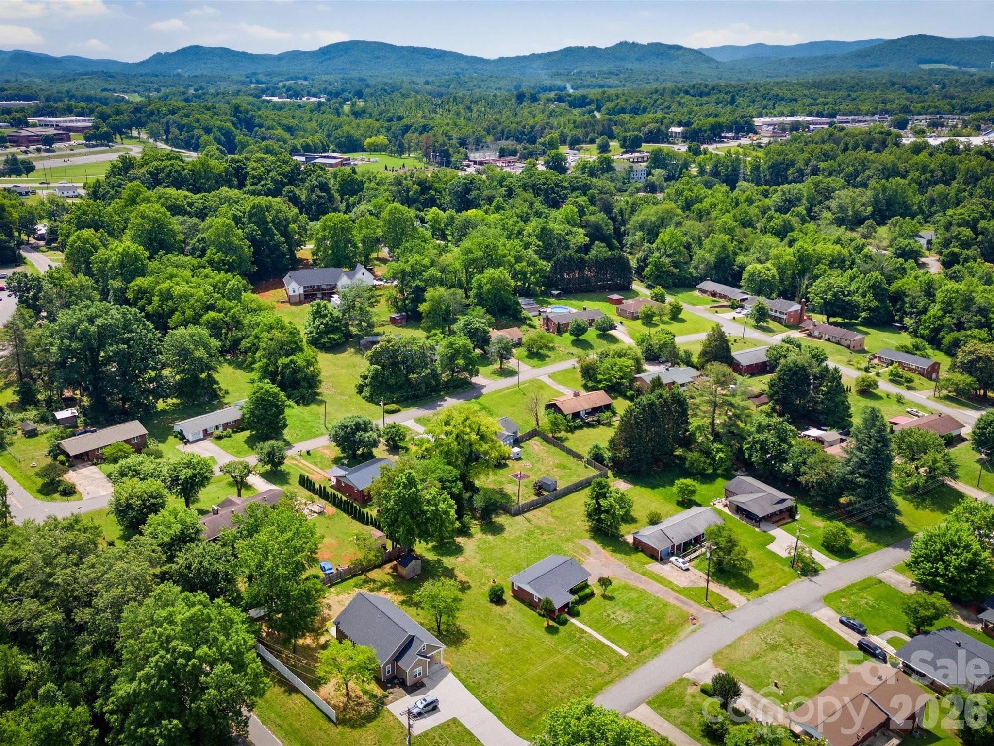 main property photo 10