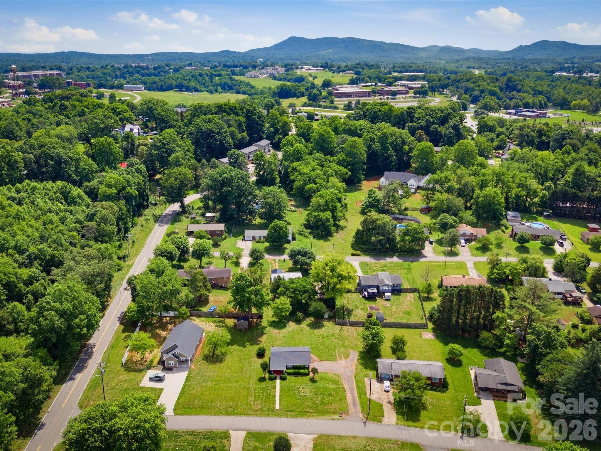 main property photo 9
