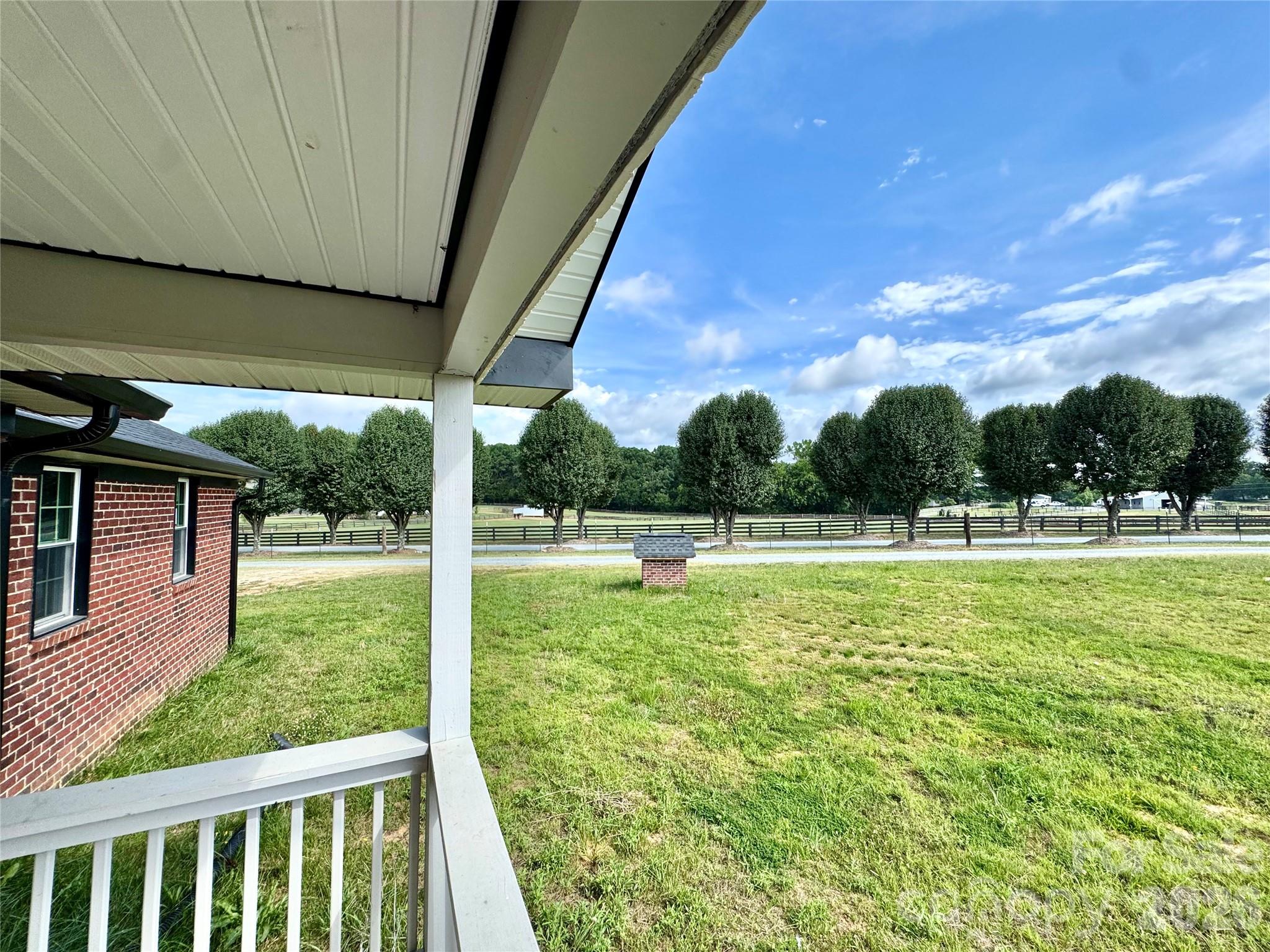 main property photo 25