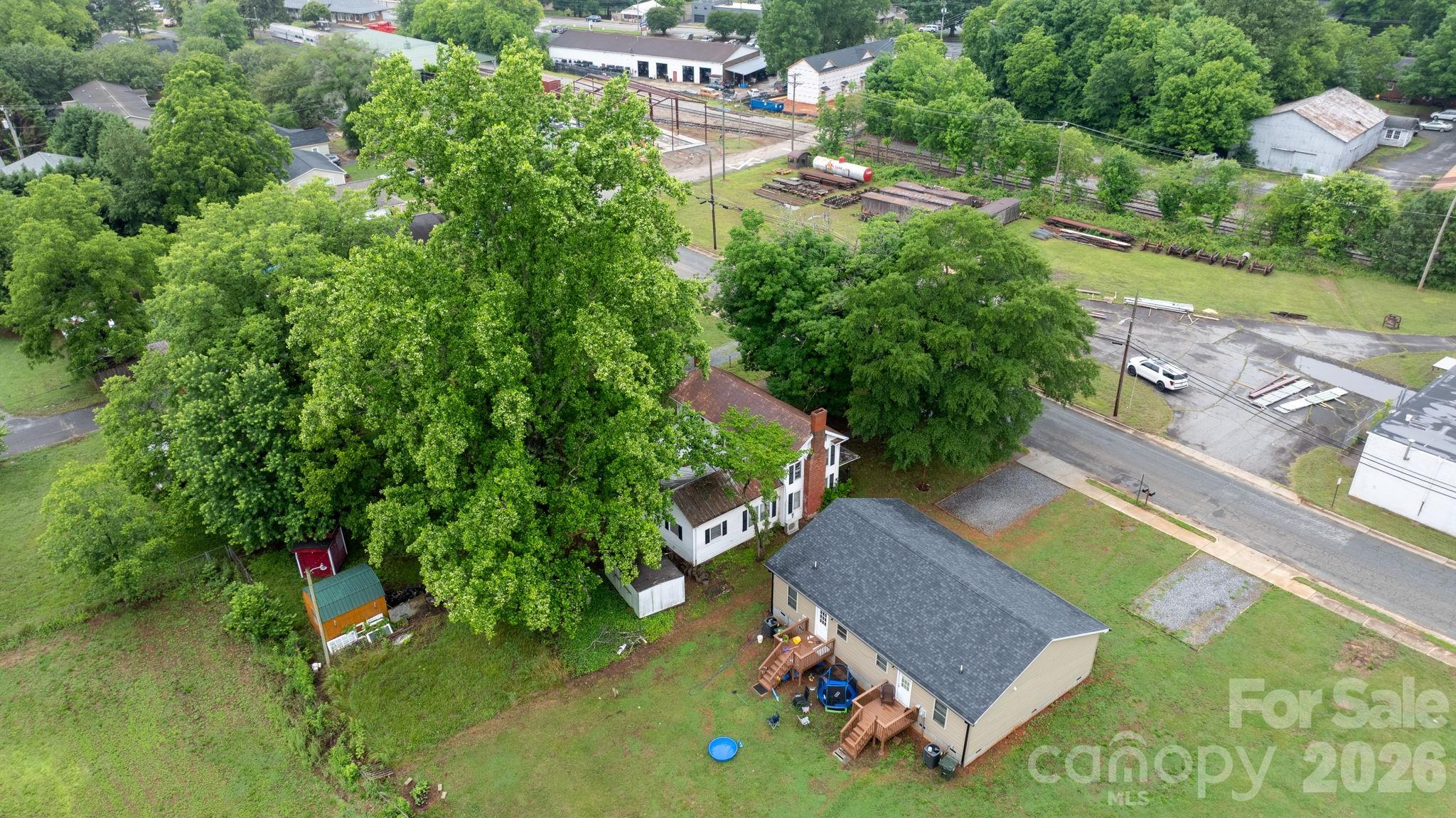 main property photo 36