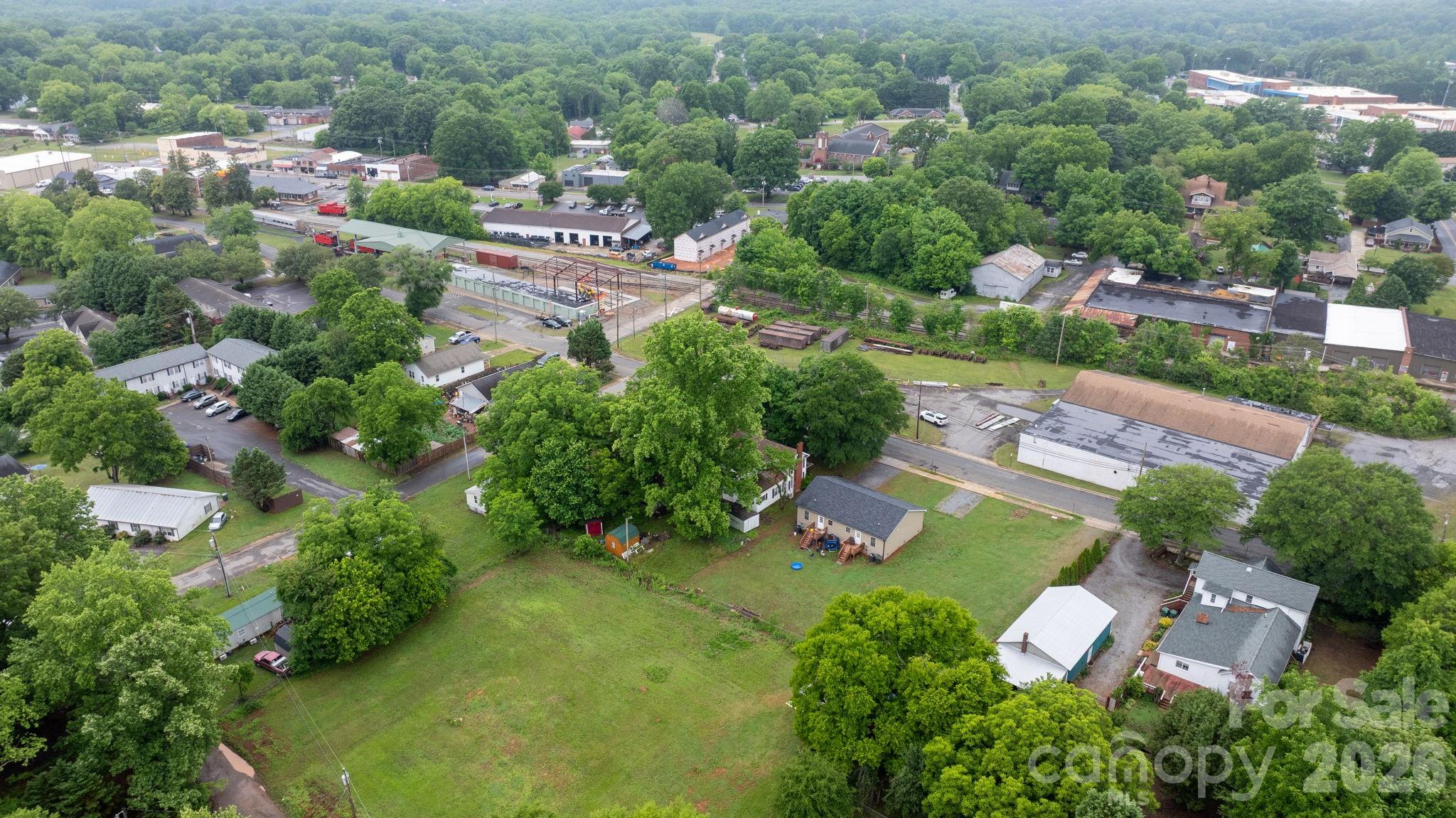 main property photo 37