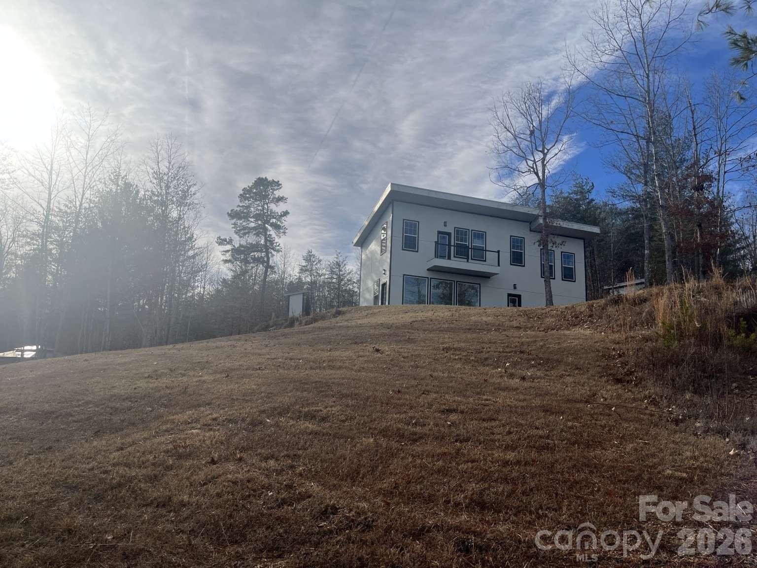 main property photo 30