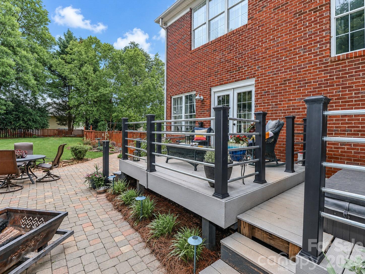 main property photo 40