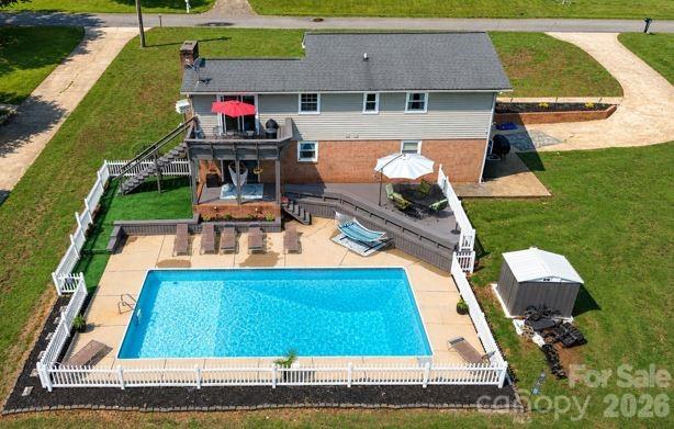 main property photo 19