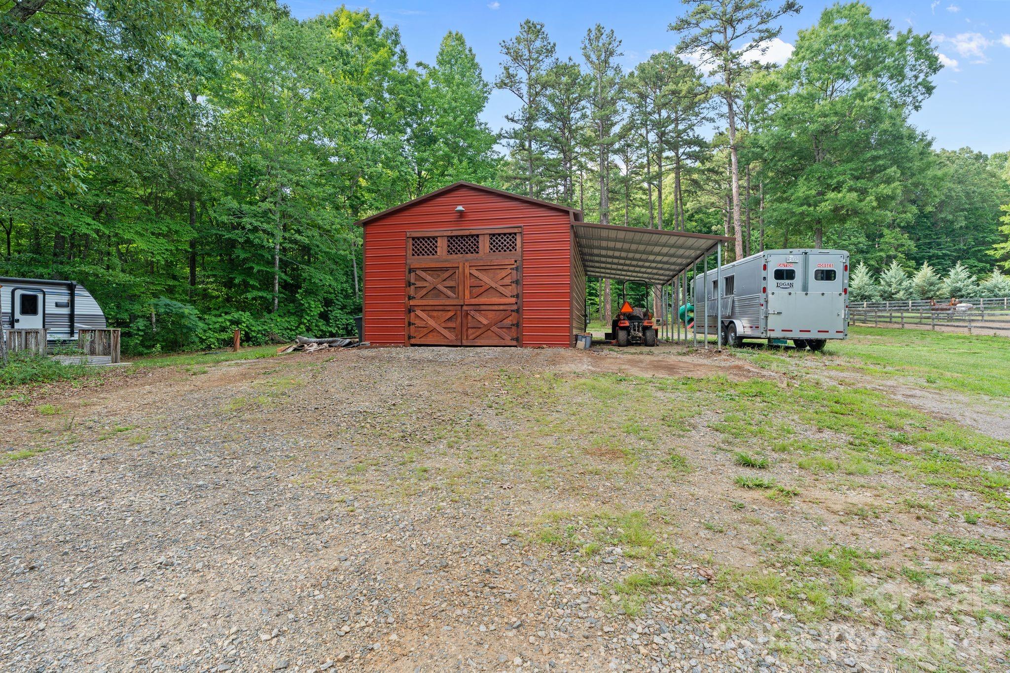 main property photo 41