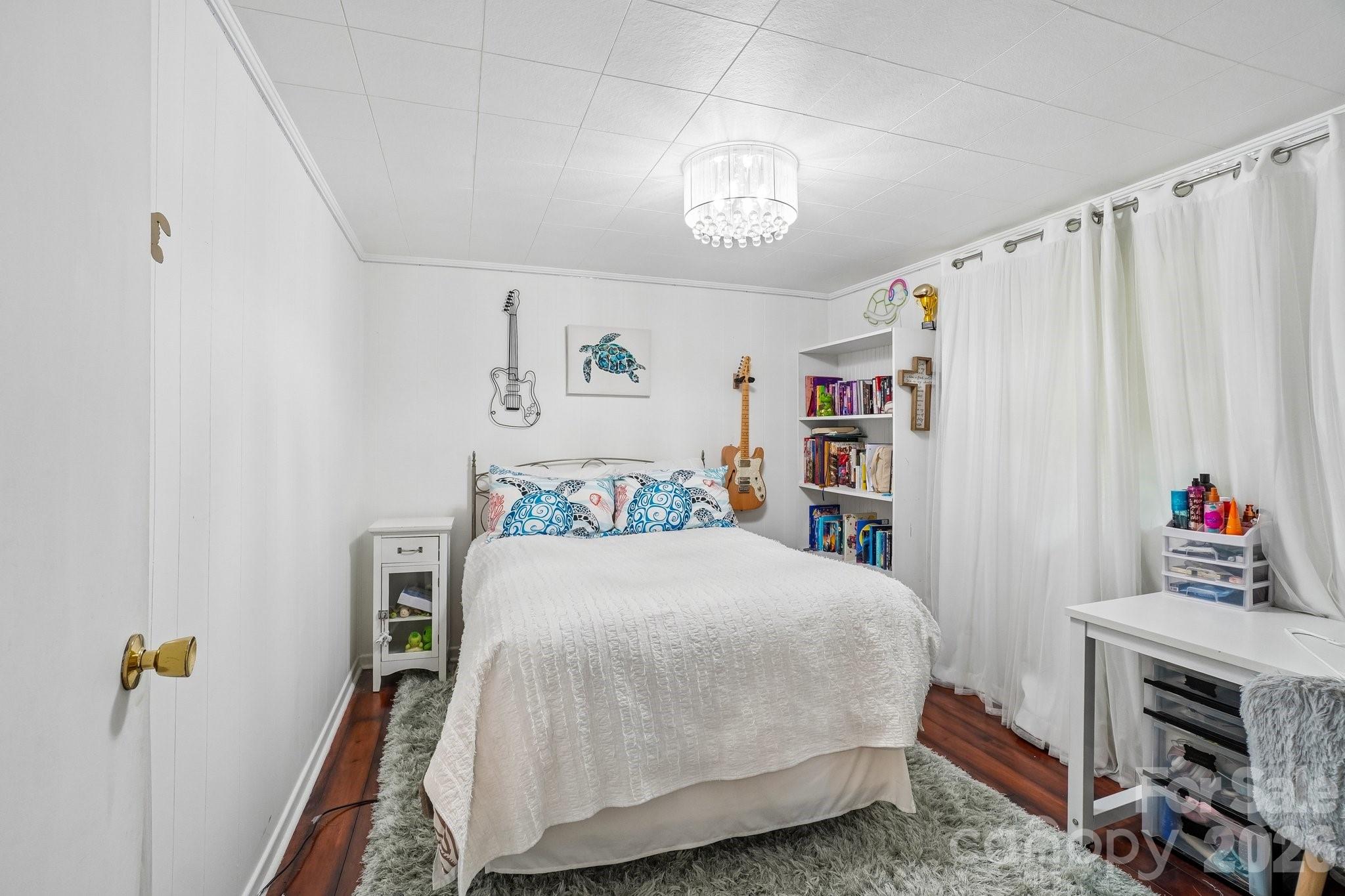 main property photo 20