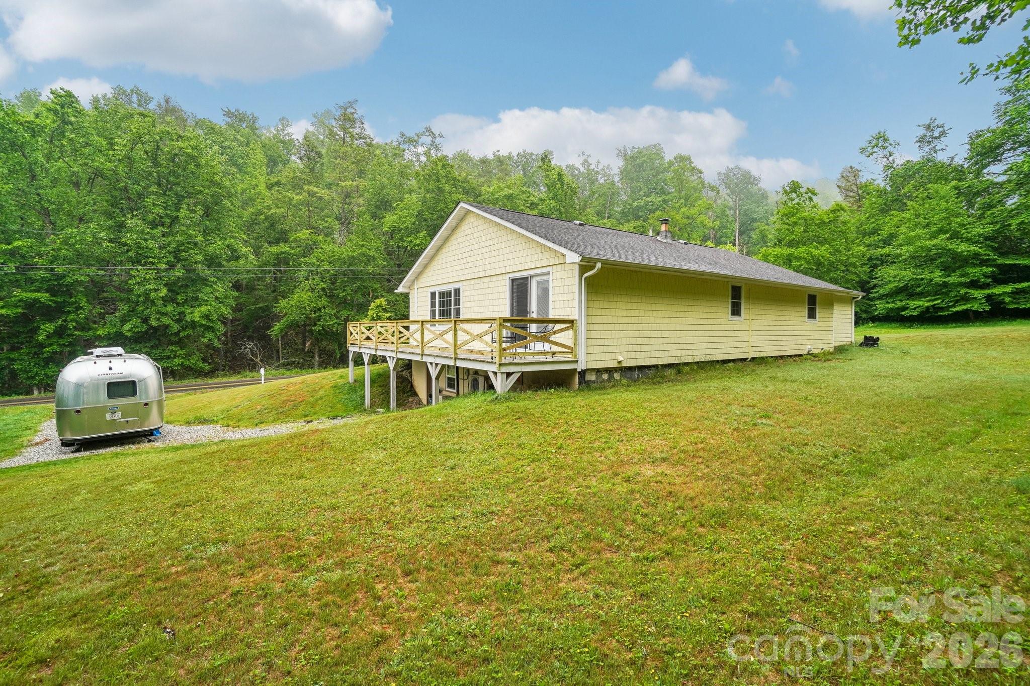 main property photo 33