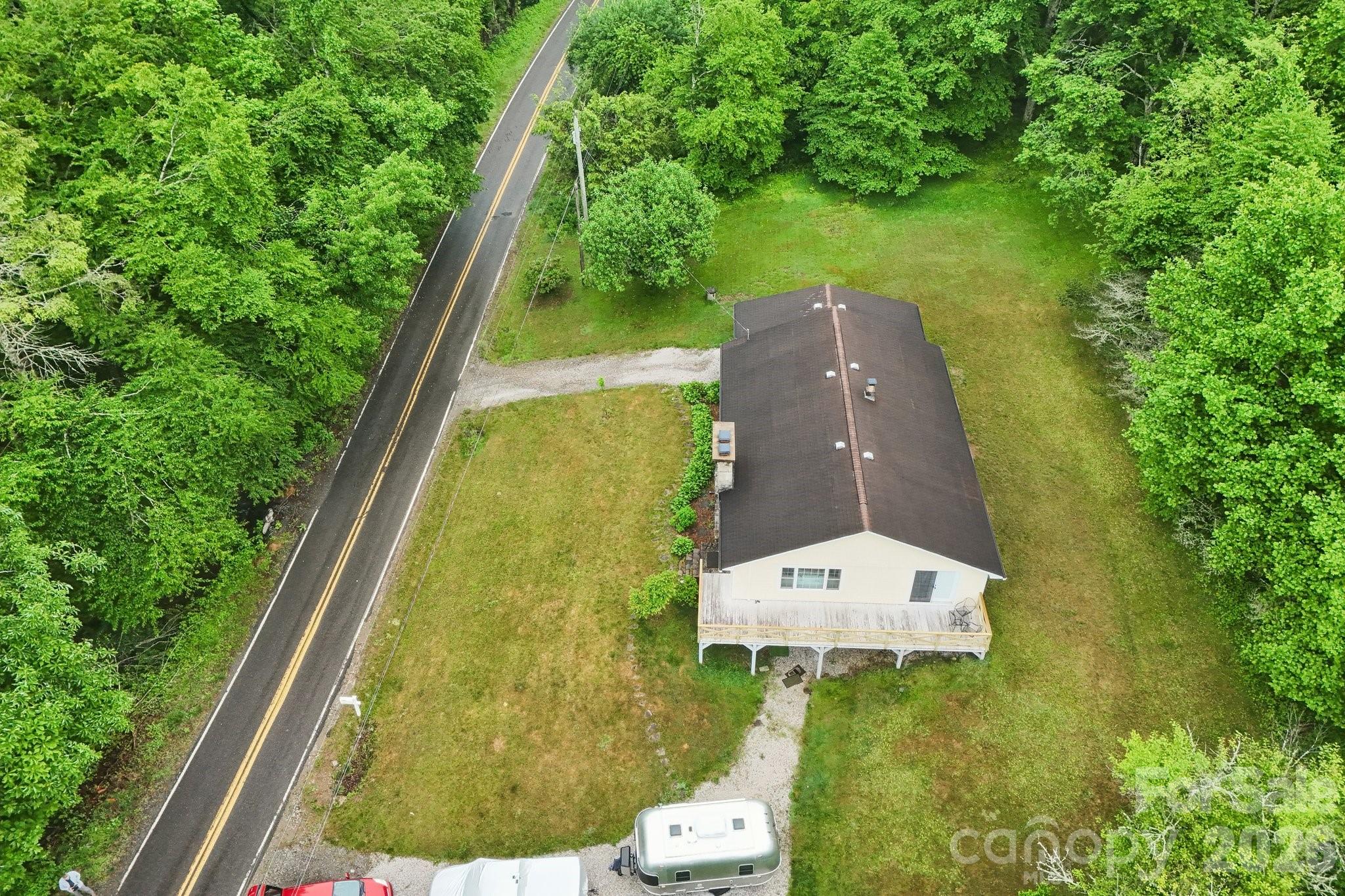 main property photo 40