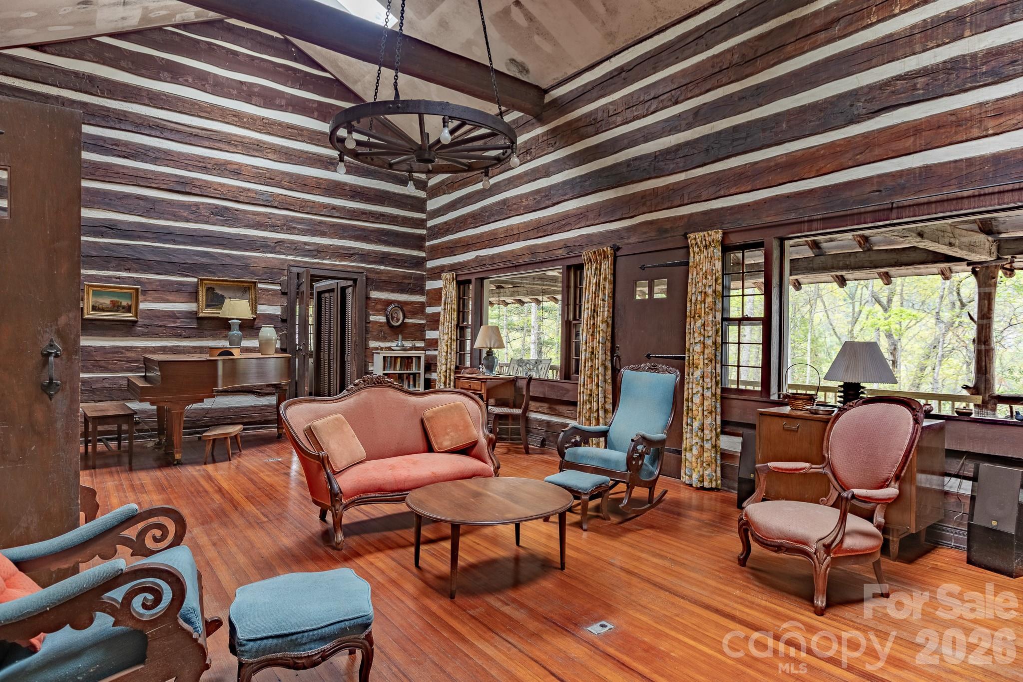 main property photo 8