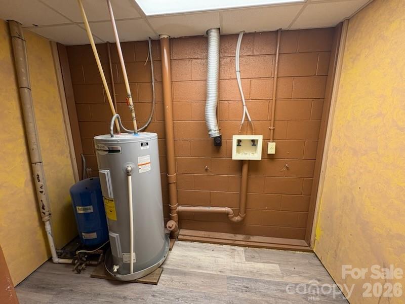 main property photo 30