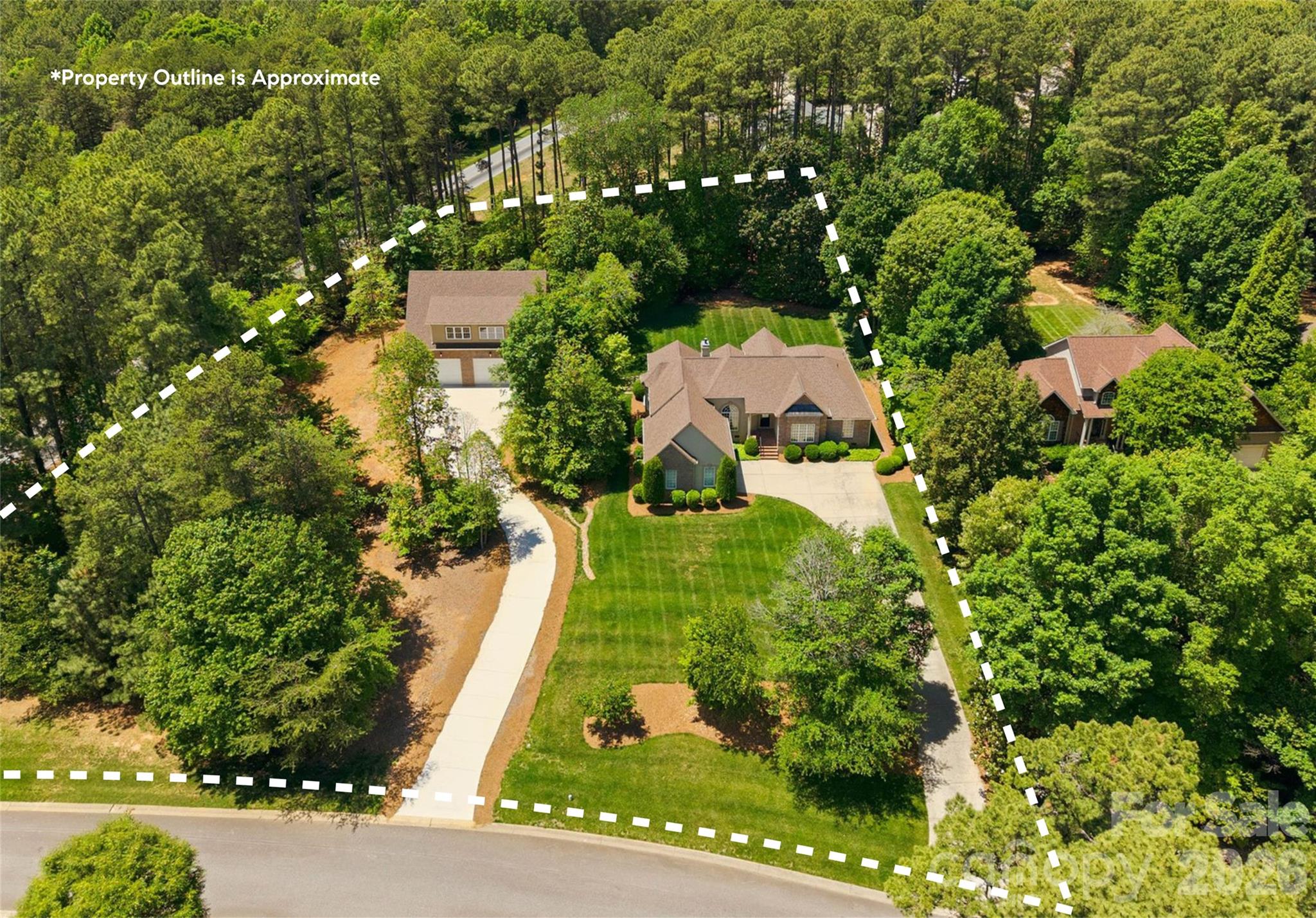 main property photo 3
