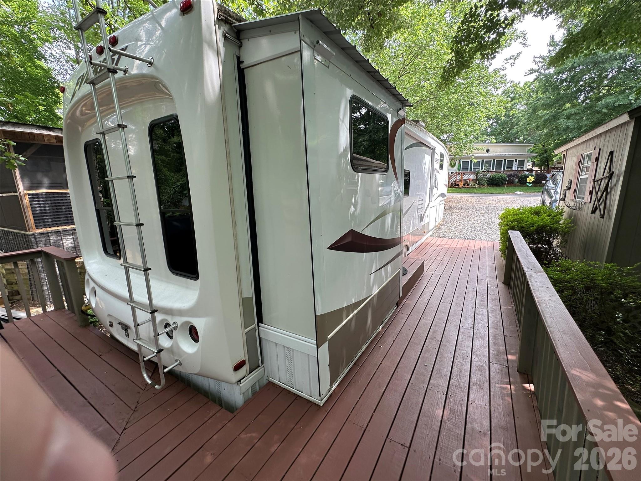 main property photo 21