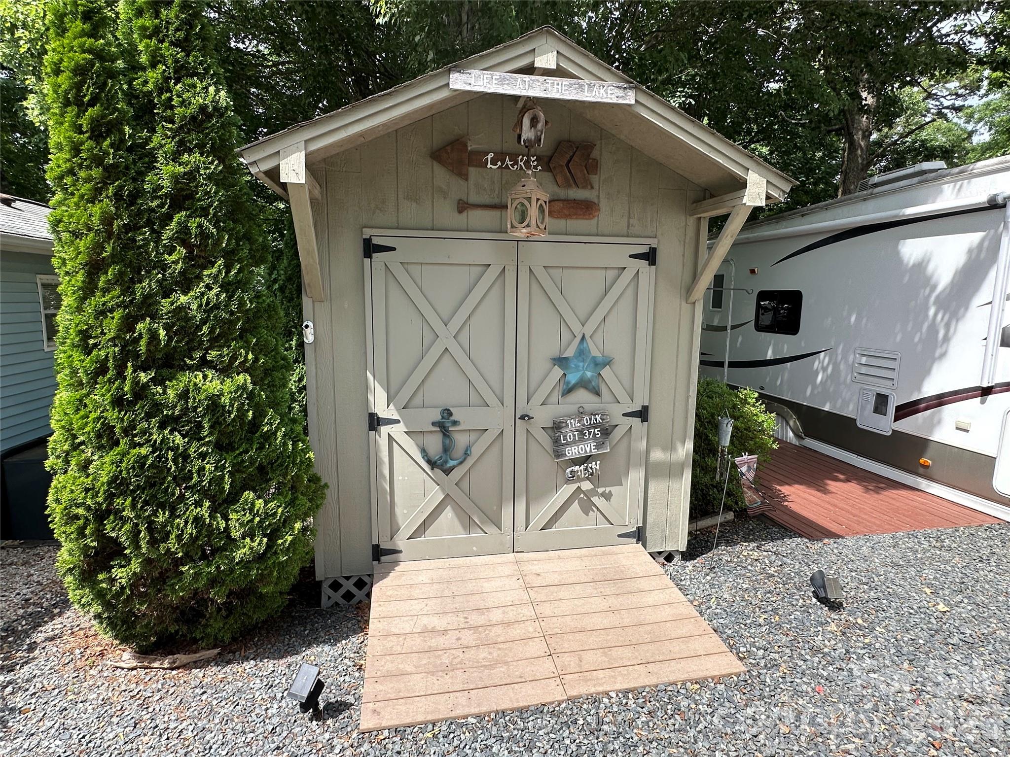 main property photo 29