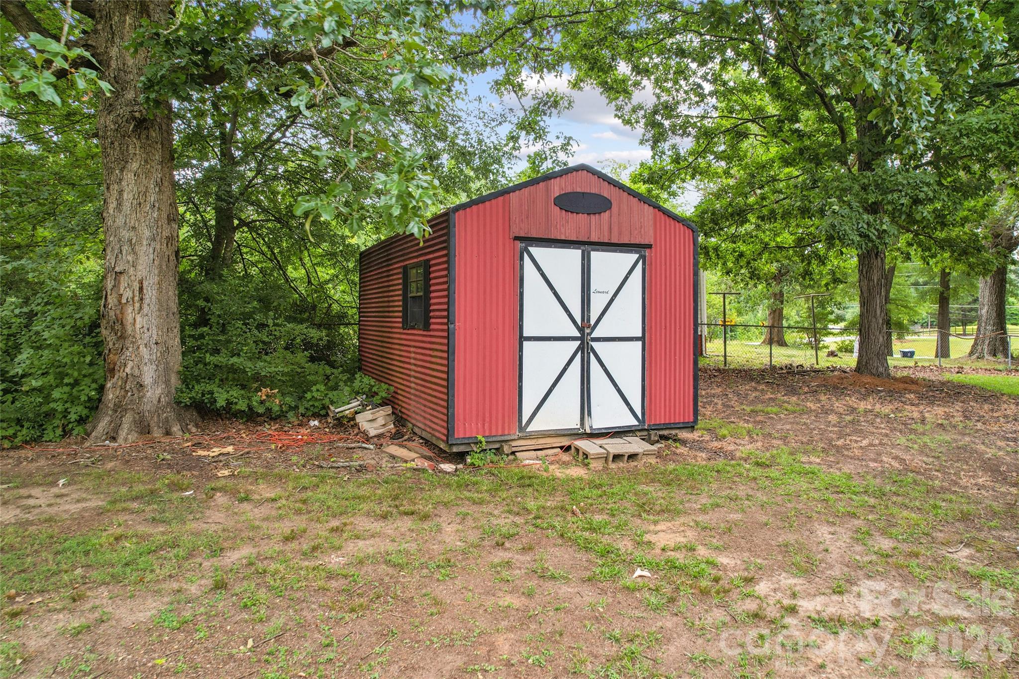 main property photo 14