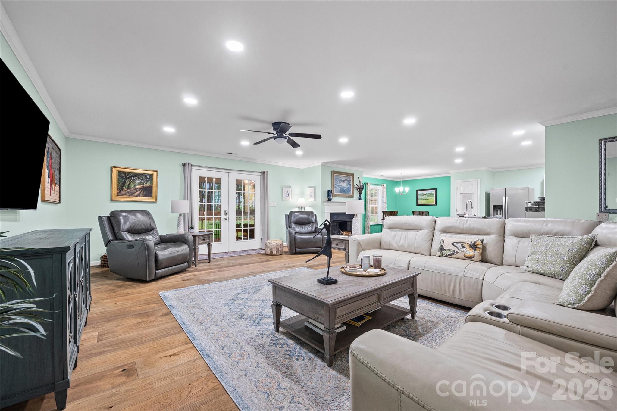 main property photo 5