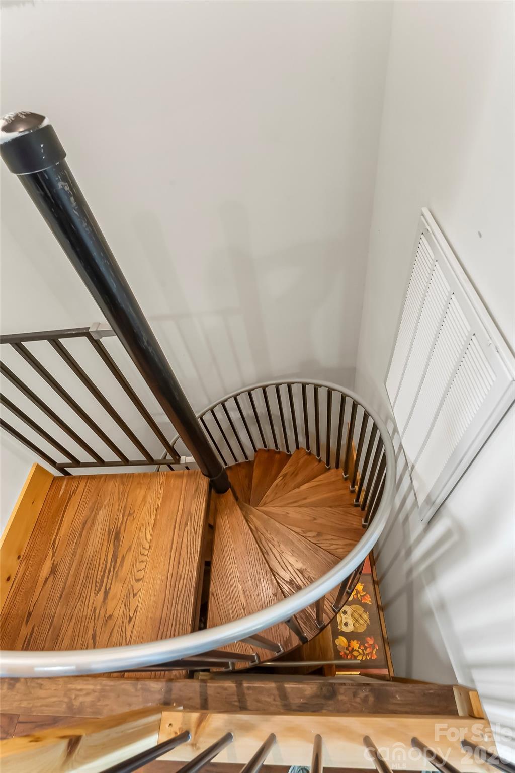 main property photo 24