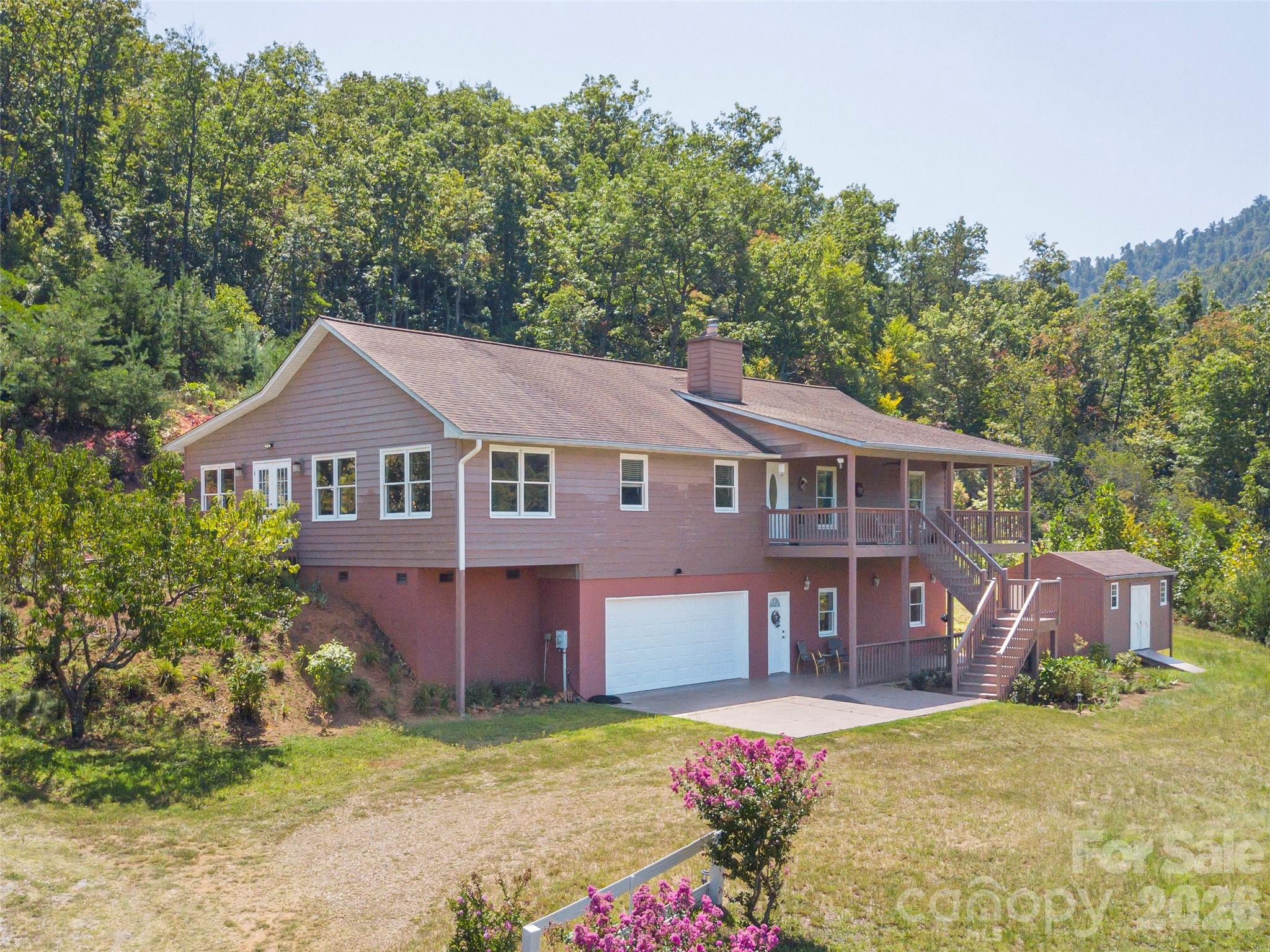 main property photo 5