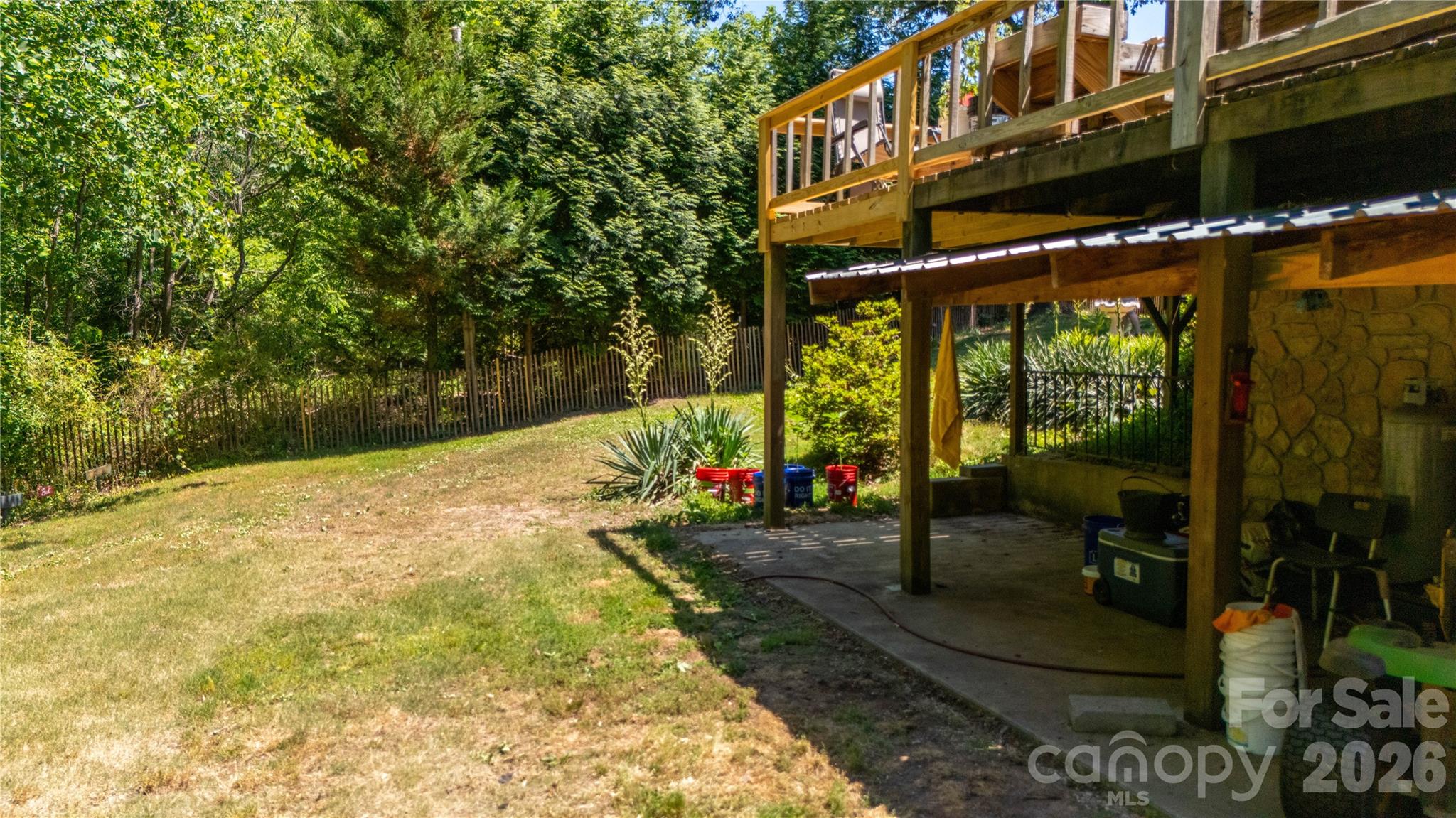 main property photo 10