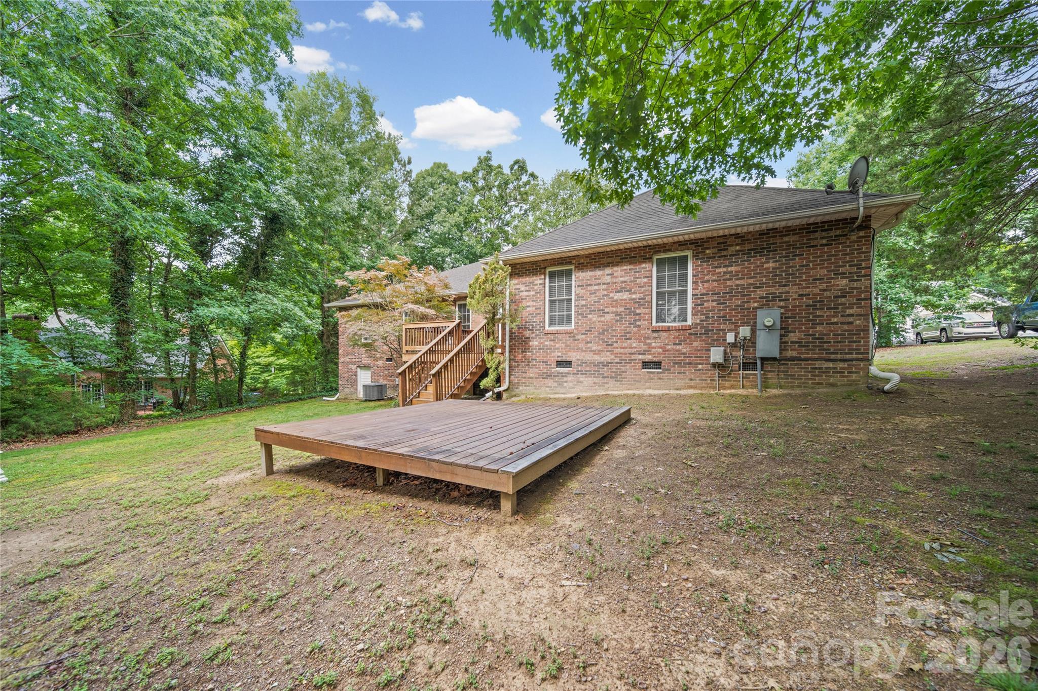 main property photo 31