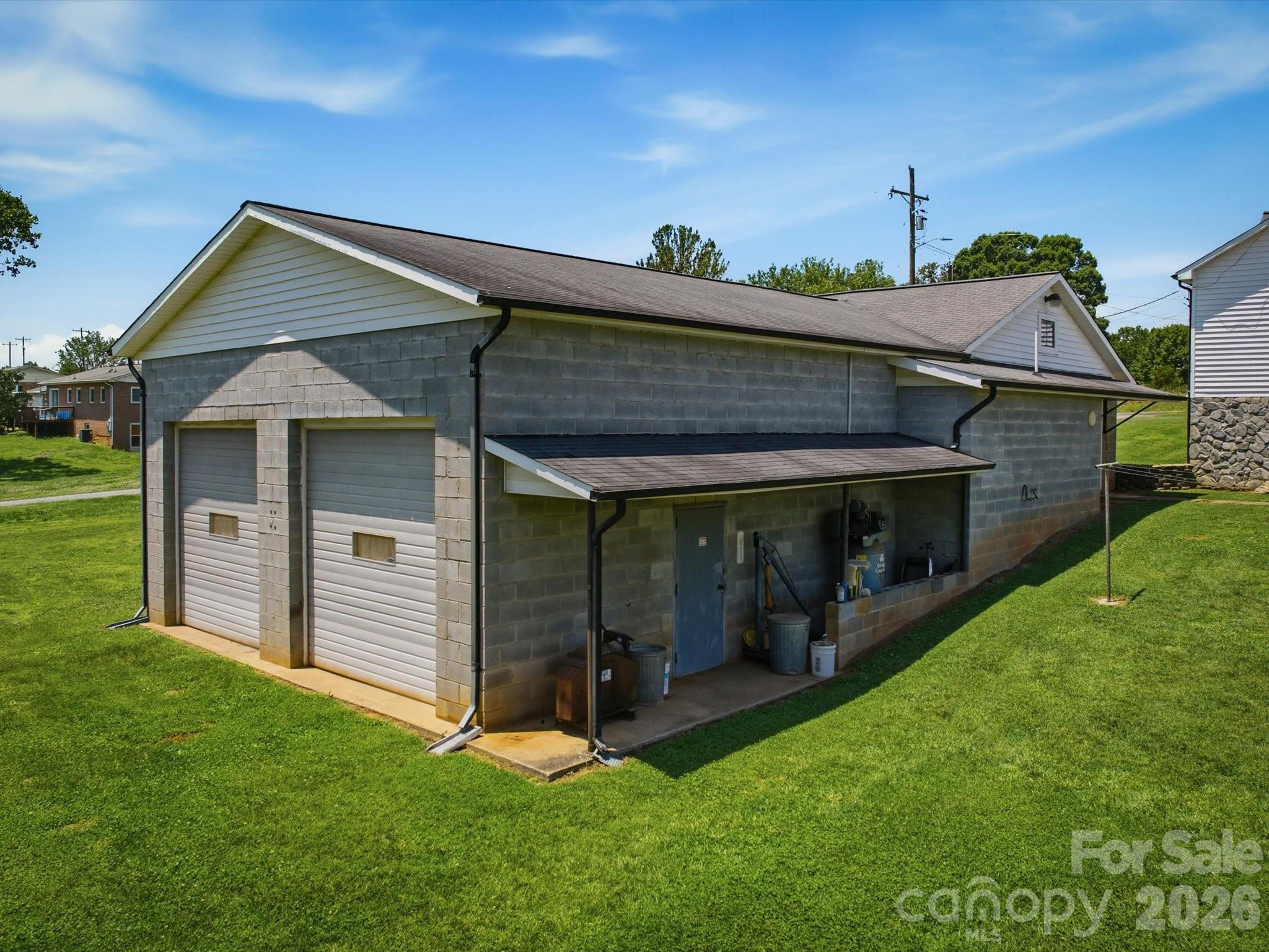 main property photo 25