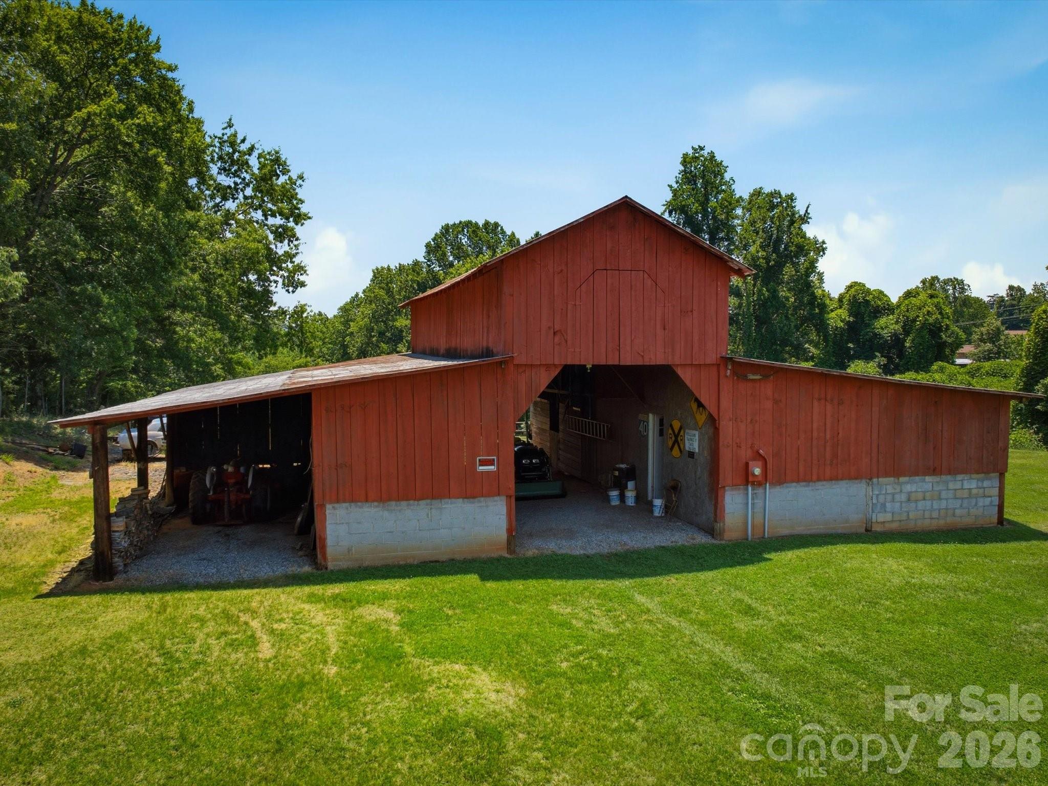 main property photo 37