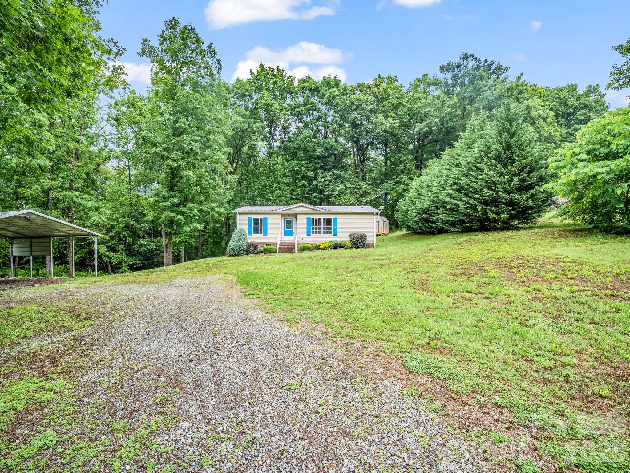 main property photo 3