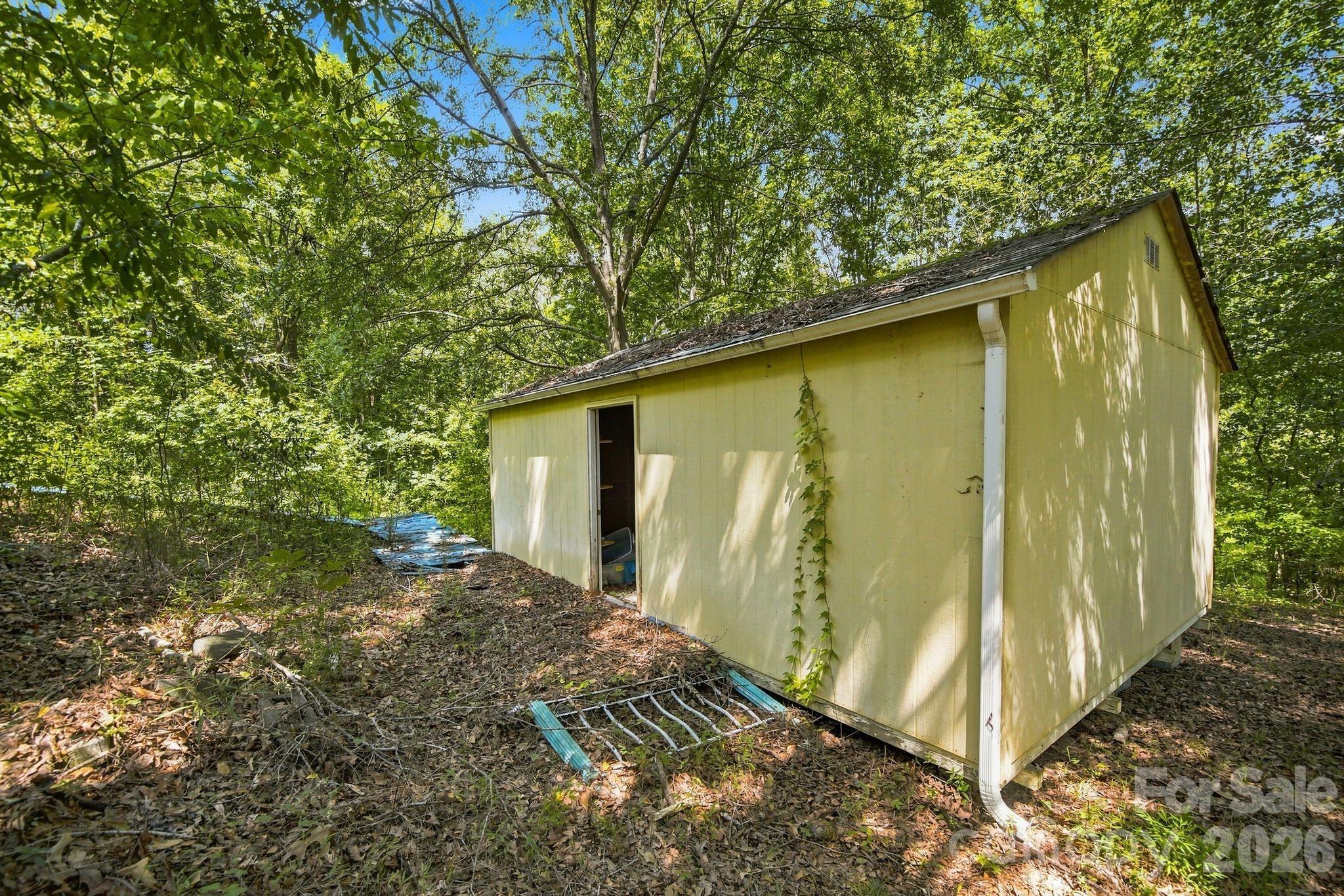 main property photo 32