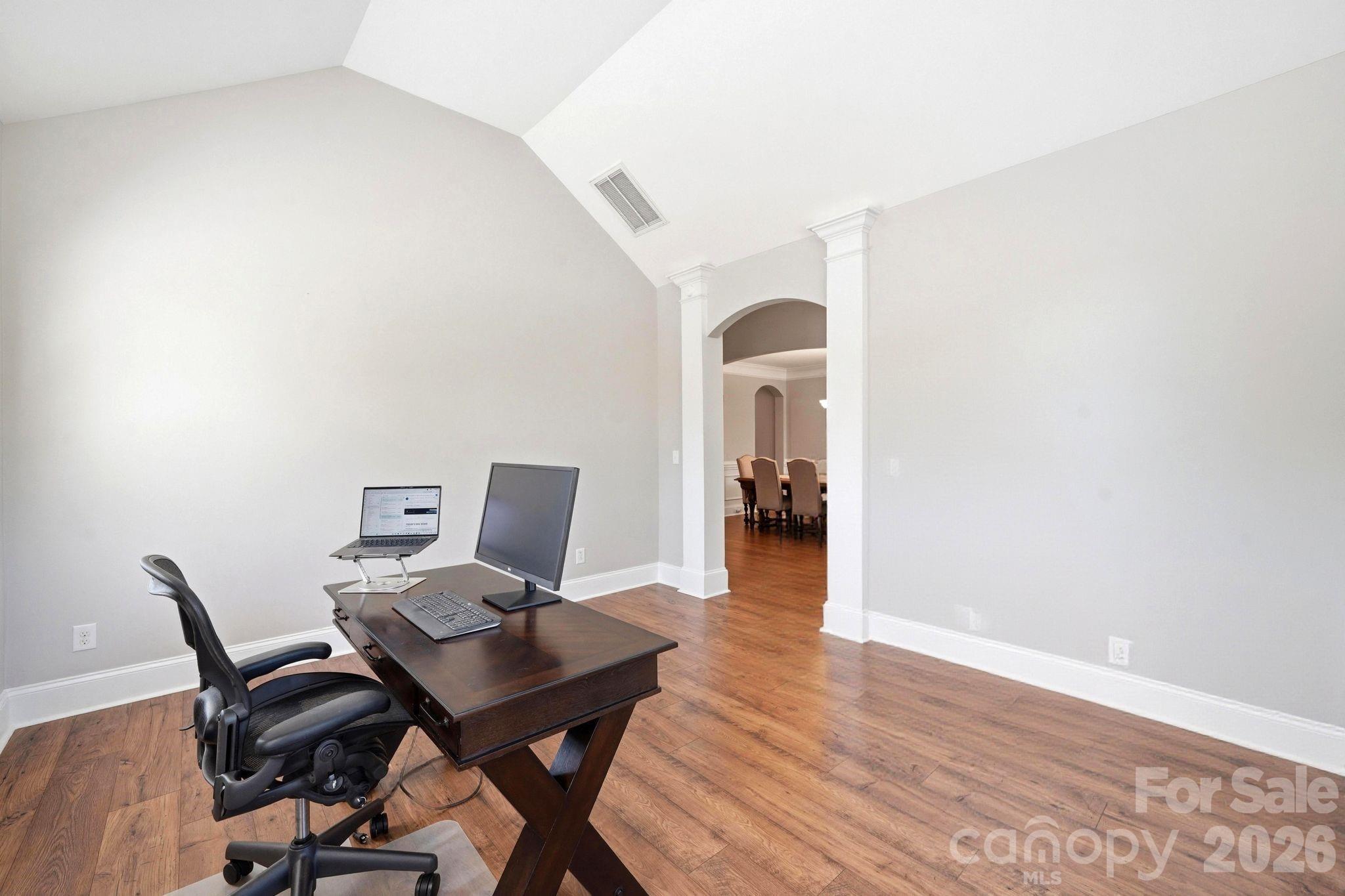 main property photo 13