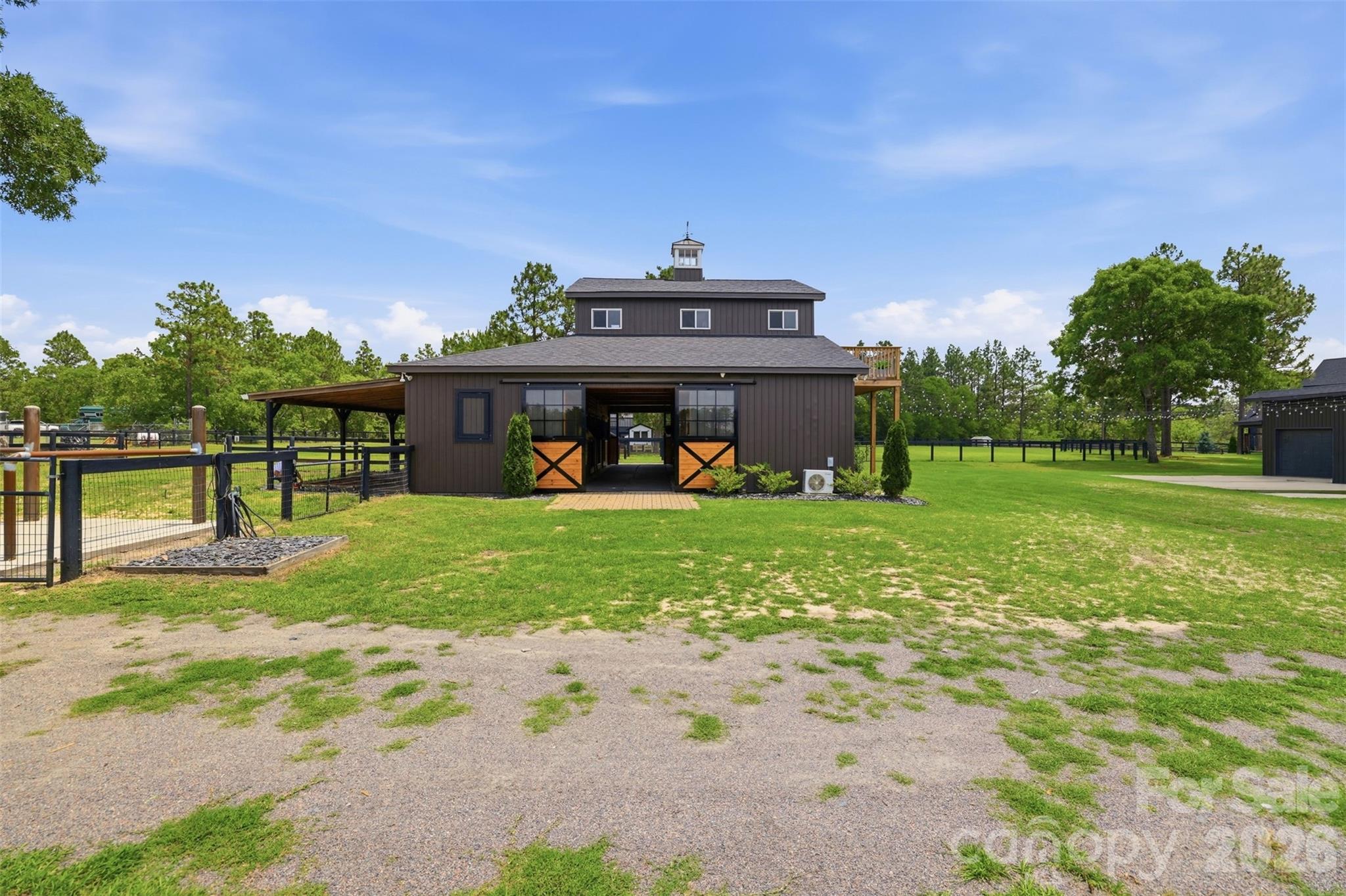 main property photo 10