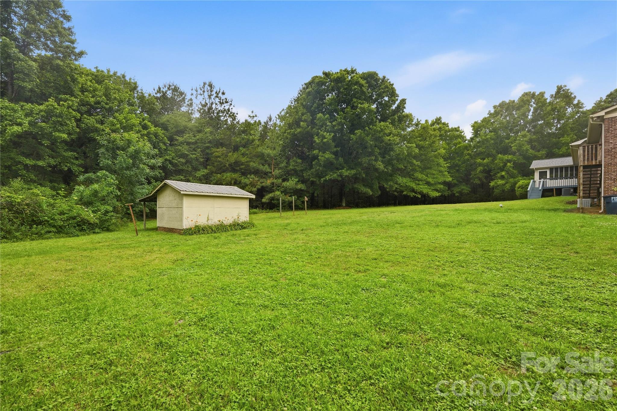 main property photo 40